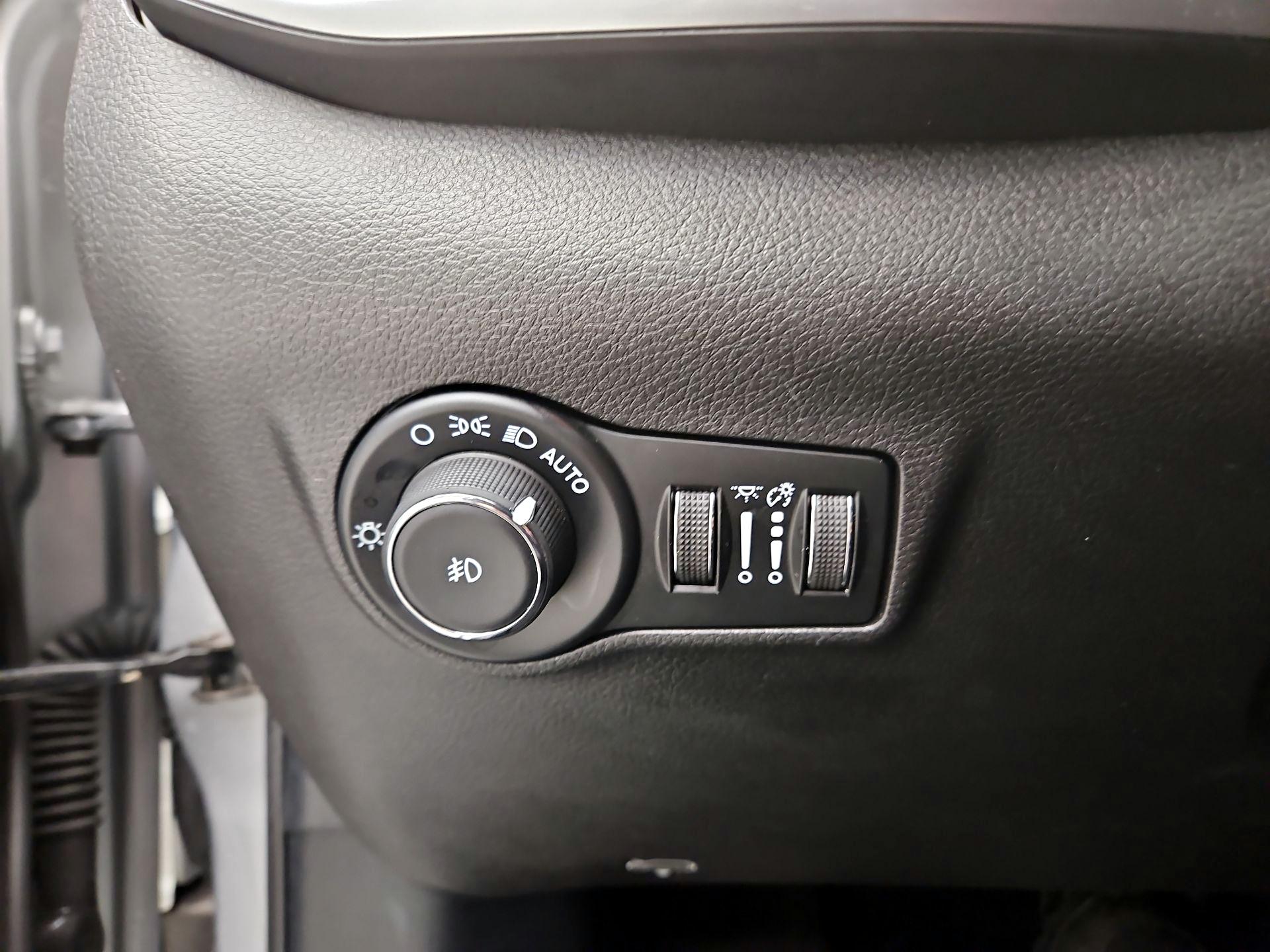 Thumbnail: 2025 Jeep Compass - 13