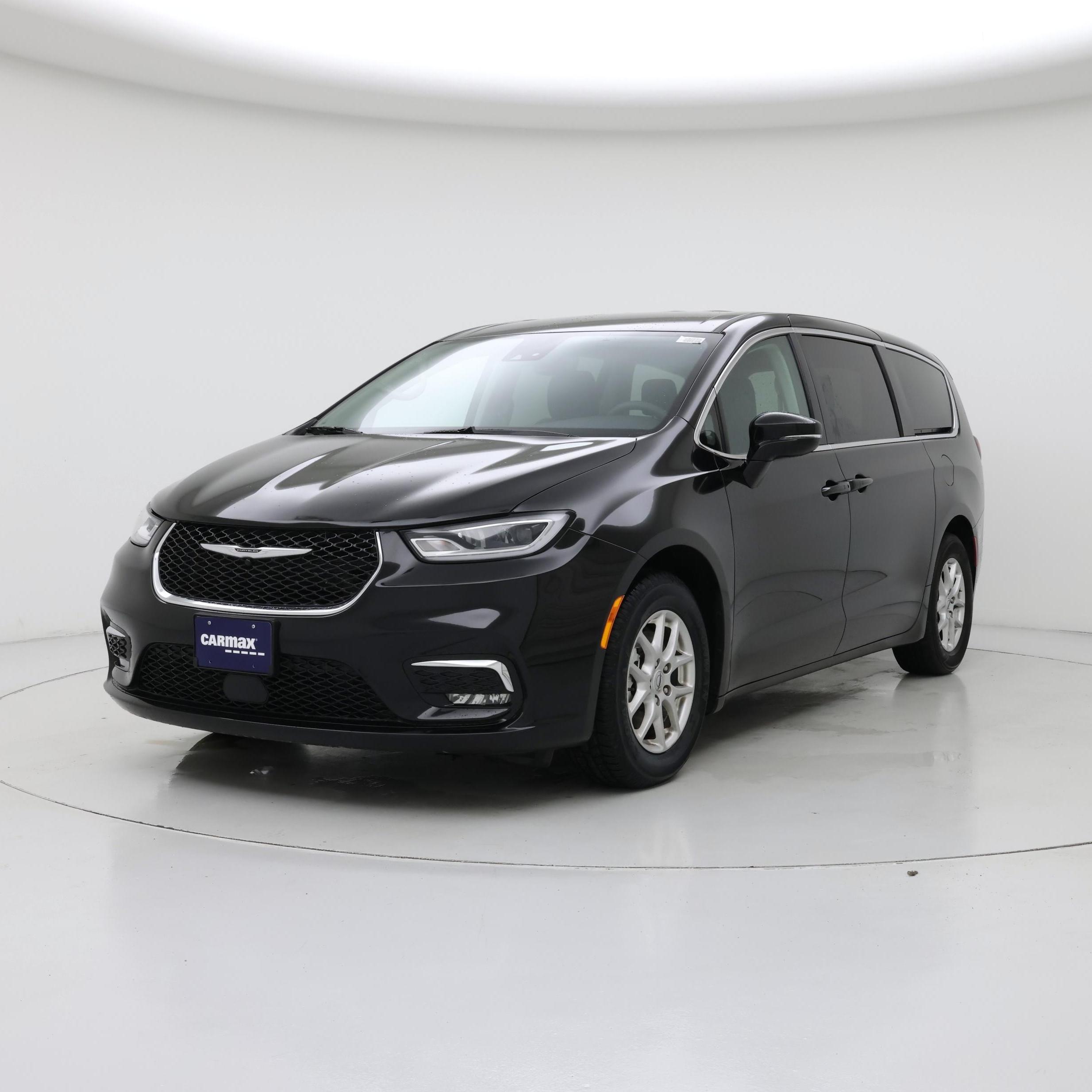 Thumbnail: 2024 Chrysler Pacifica - 4