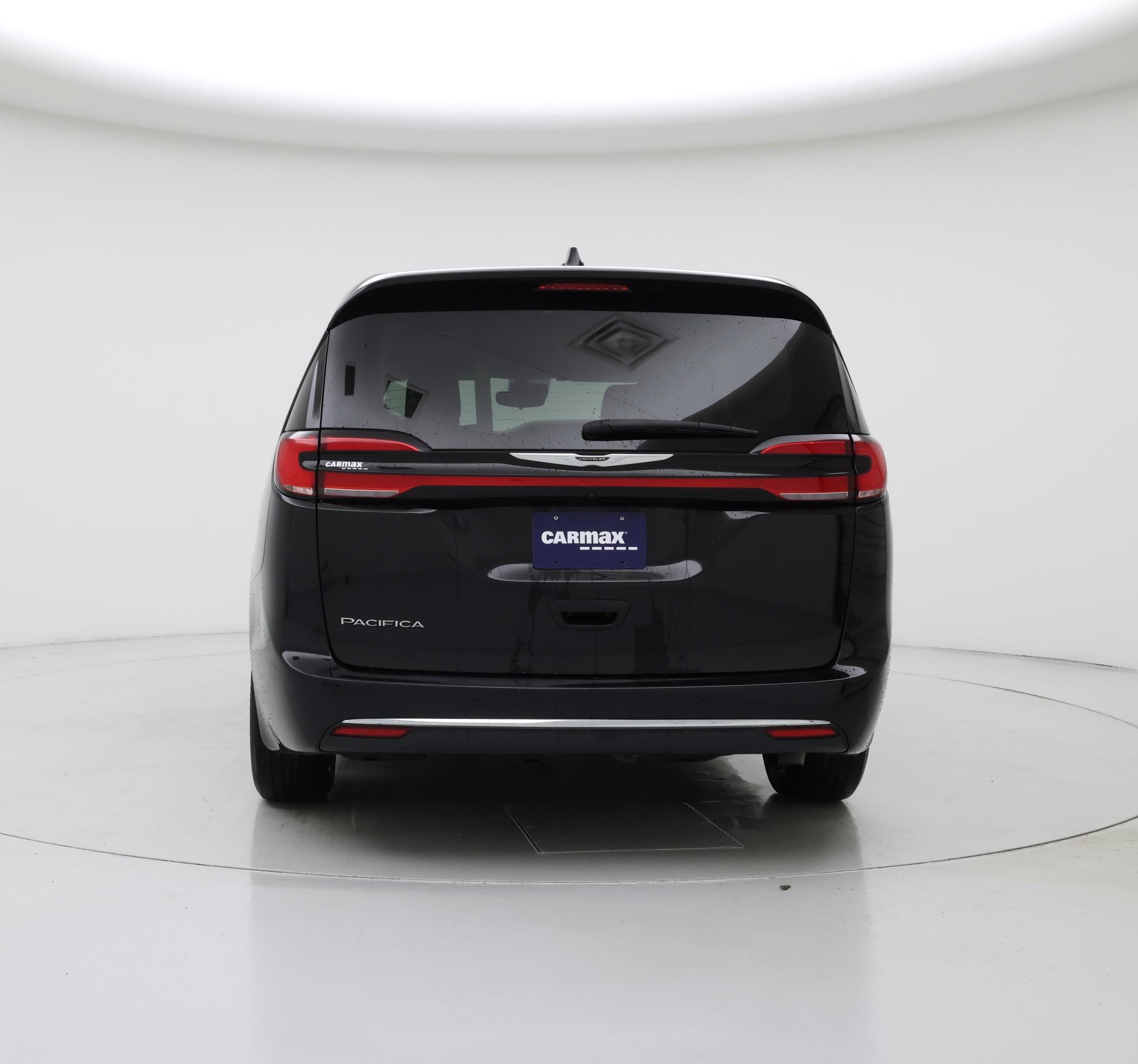 Thumbnail: 2024 Chrysler Pacifica - 6