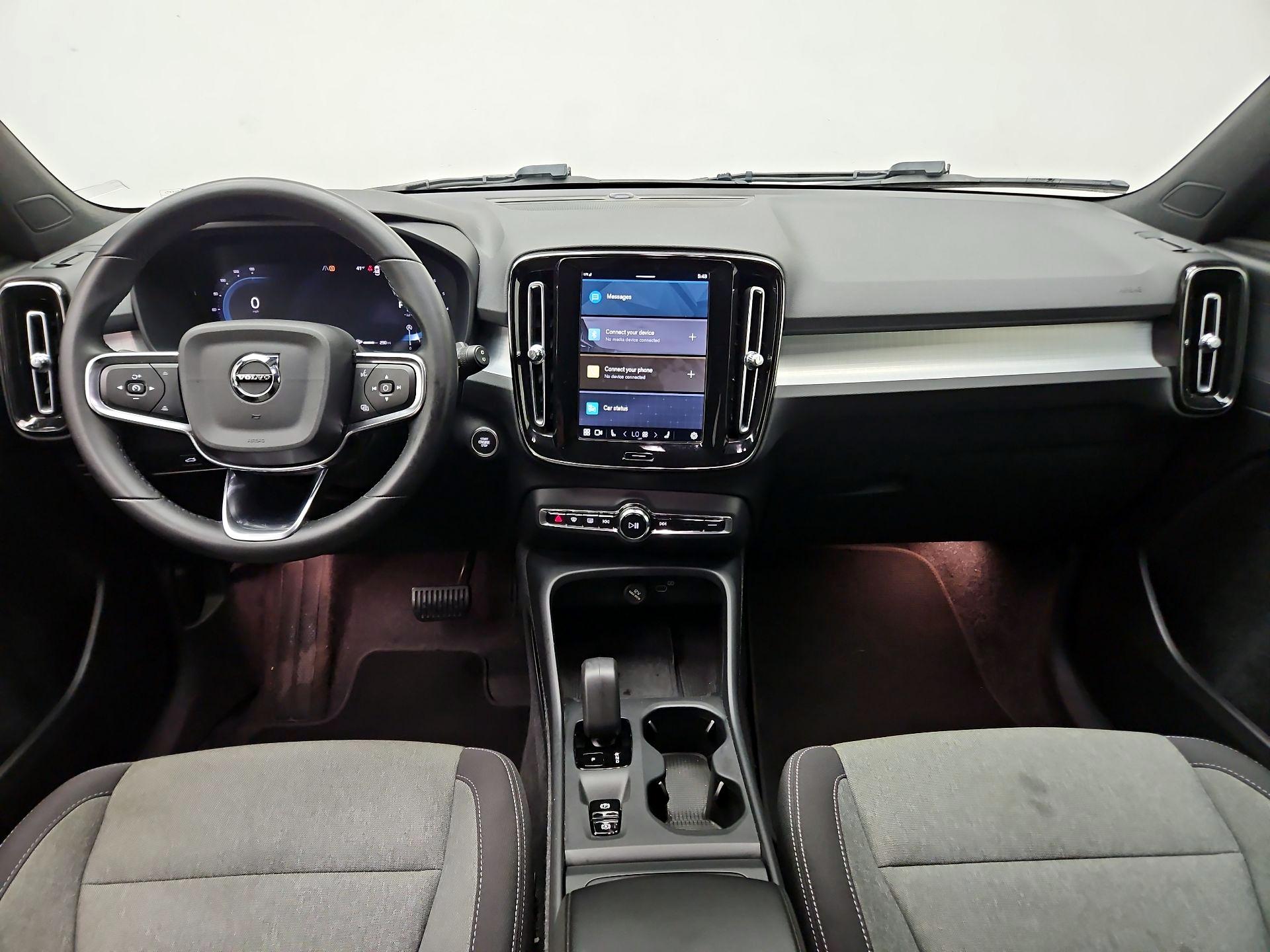 Thumbnail: 2024 Volvo XC40 - 9