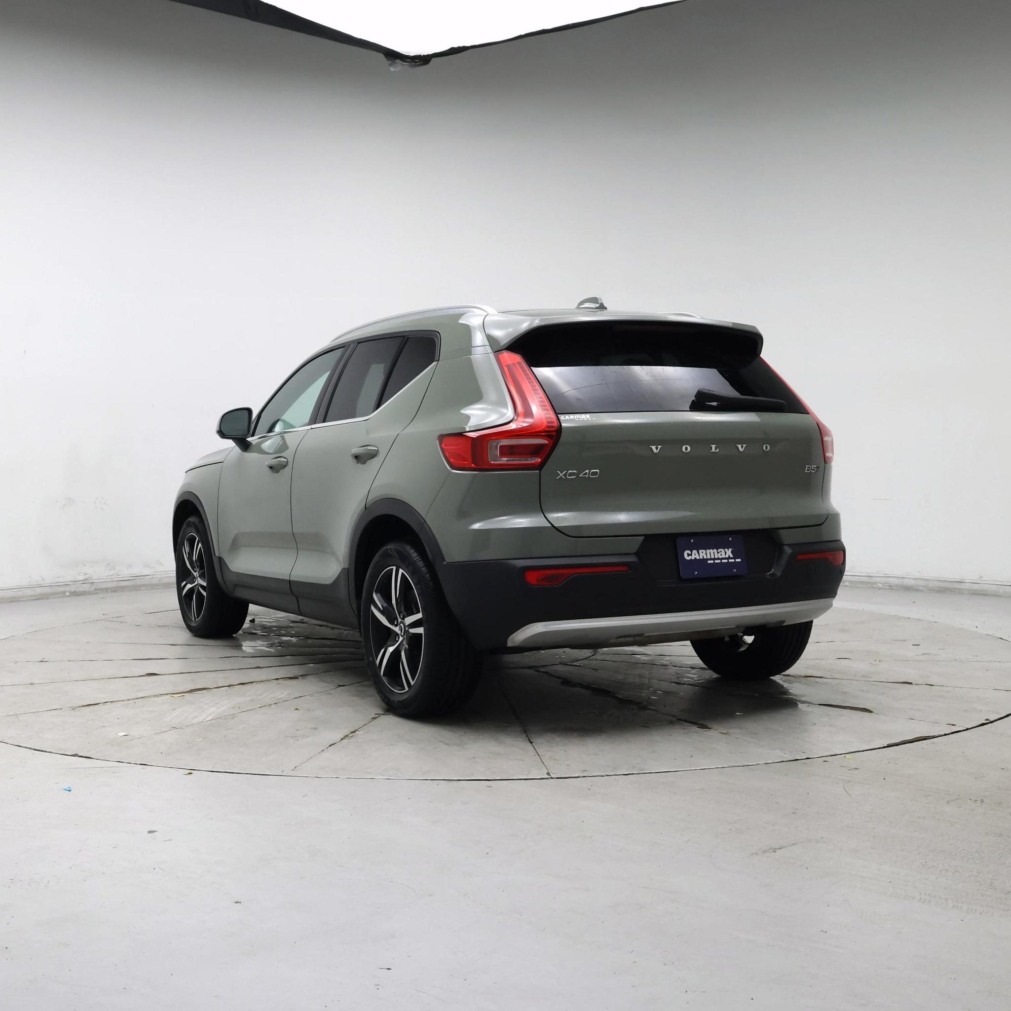 Thumbnail: 2024 Volvo XC40 - 2