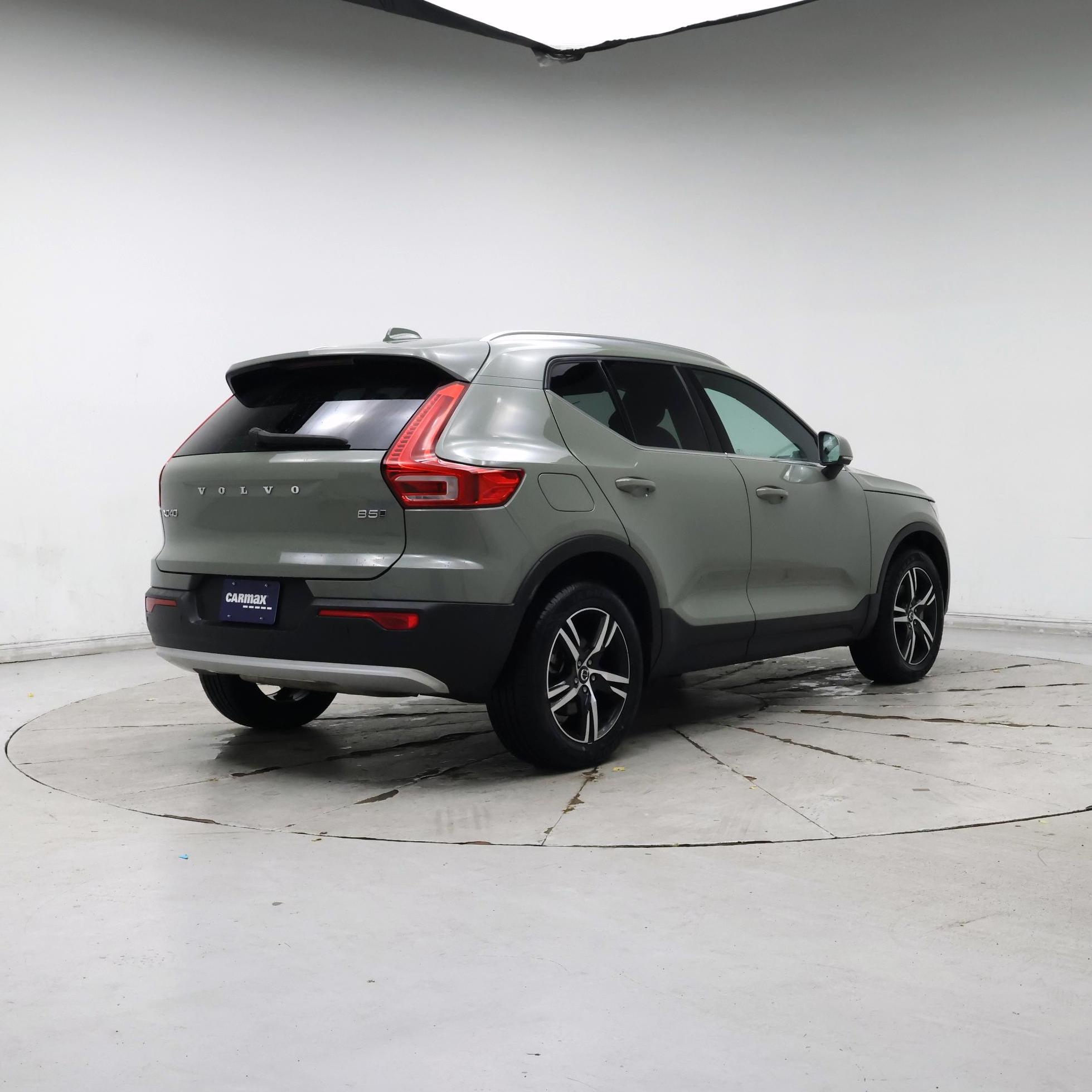 Thumbnail: 2024 Volvo XC40 - 8