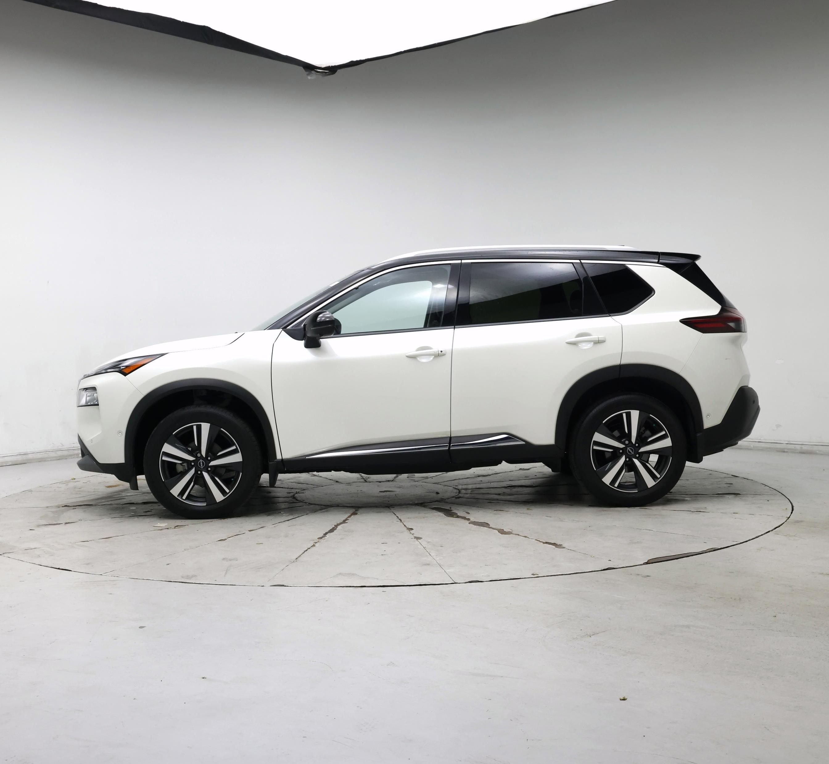 Thumbnail: 2023 Nissan Rogue - 3