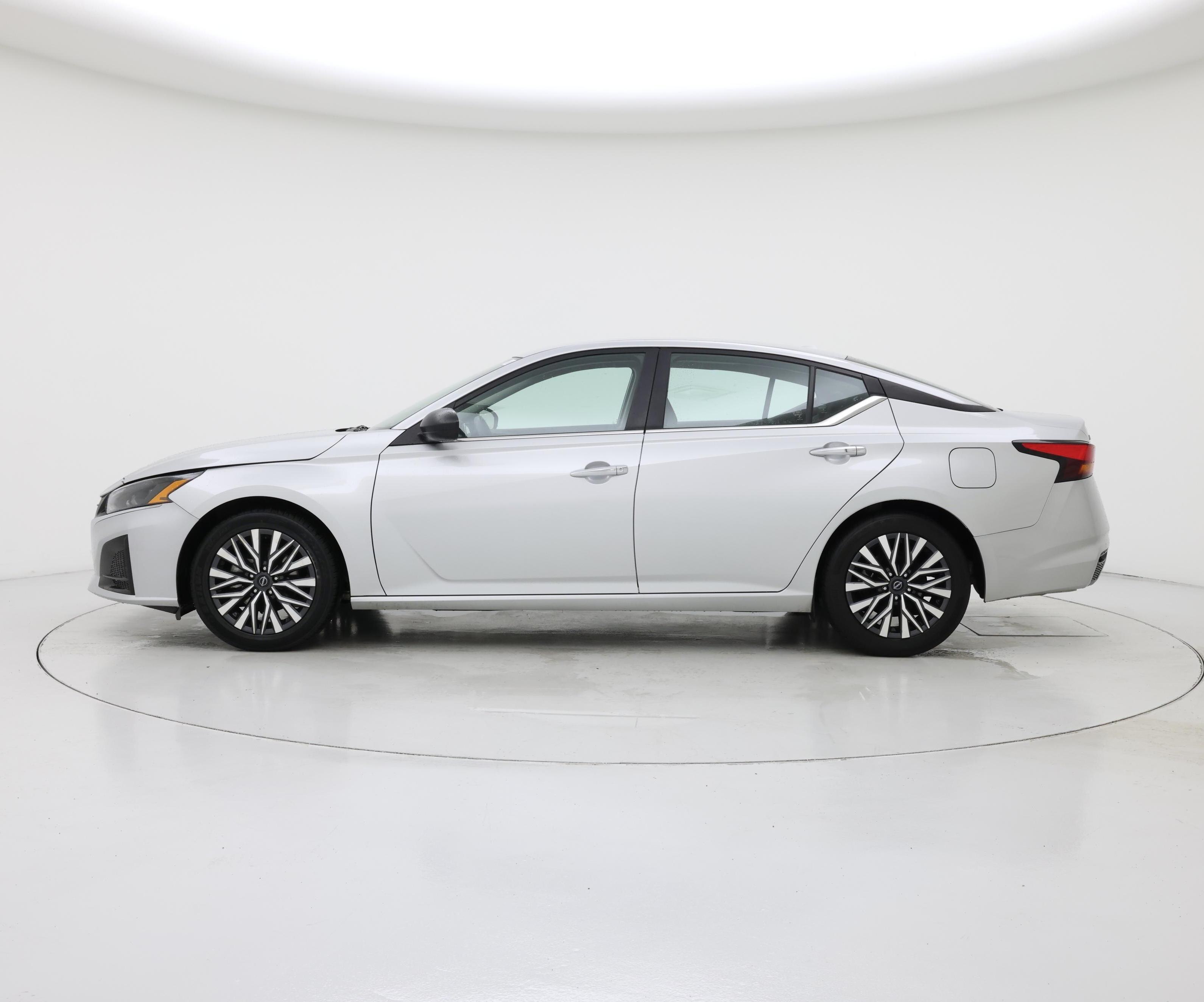 Thumbnail: 2024 Nissan Altima - 3