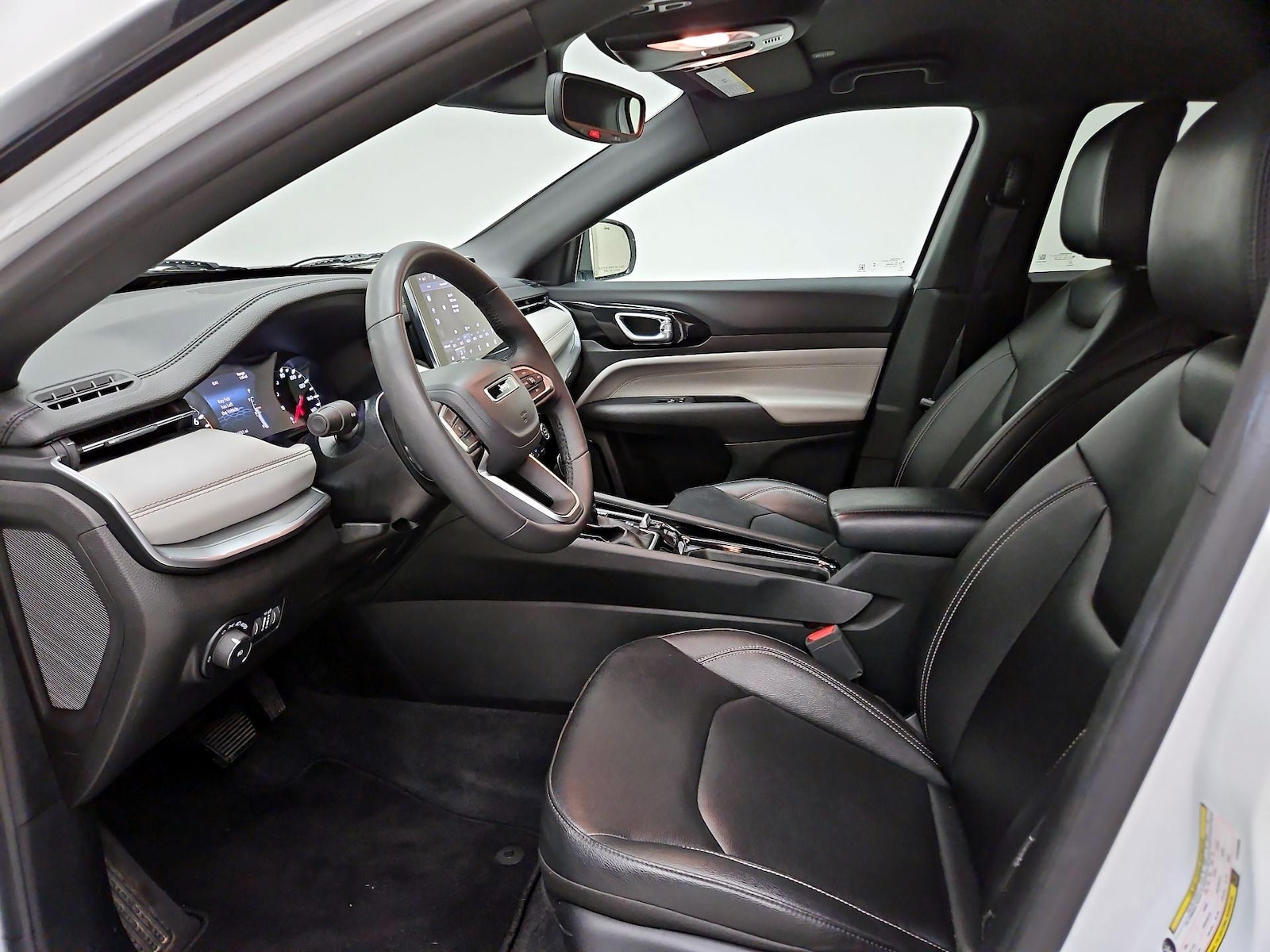 2025 Jeep Compass Limited - Photo 12