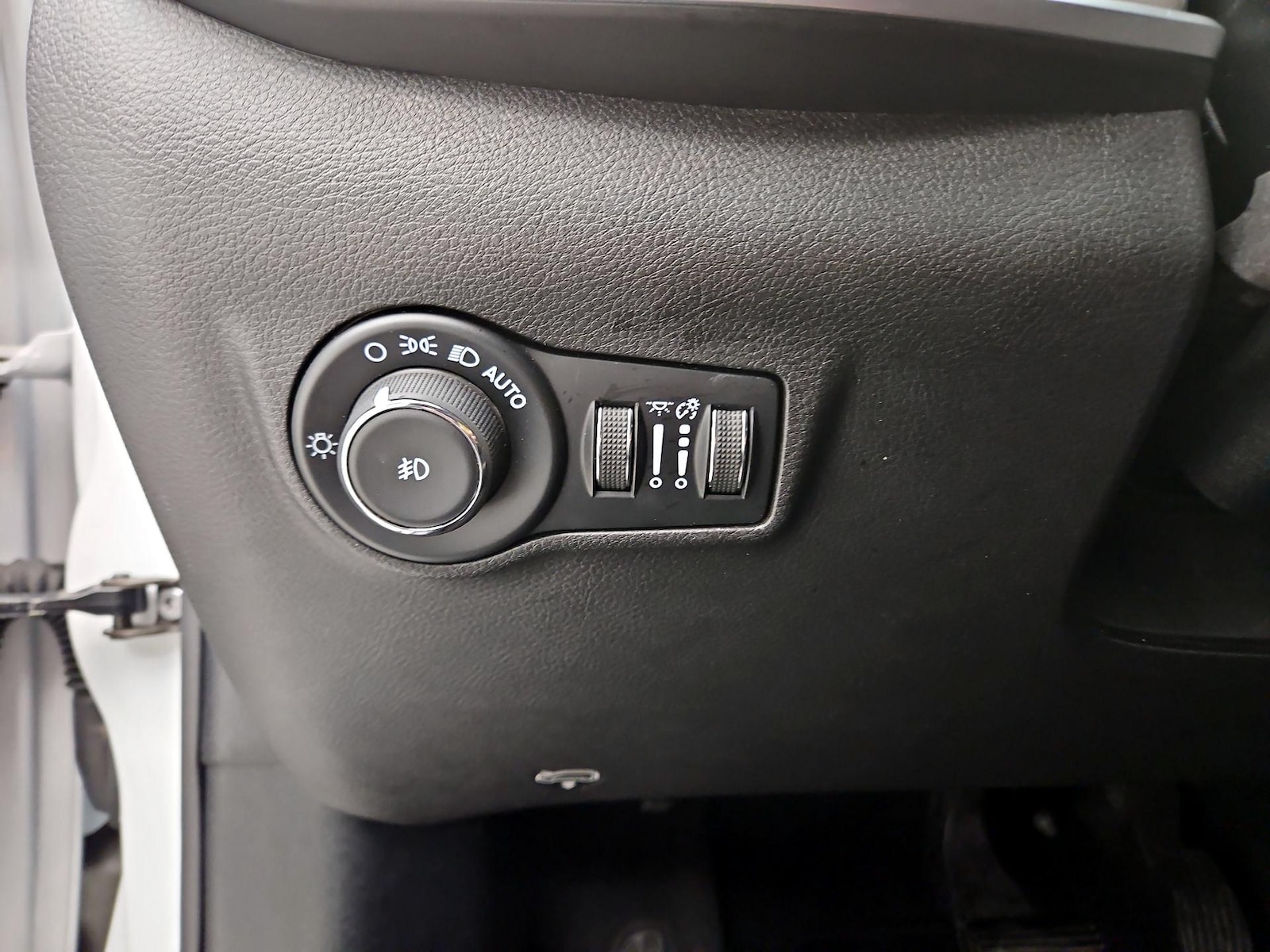 2025 Jeep Compass Limited - Photo 14