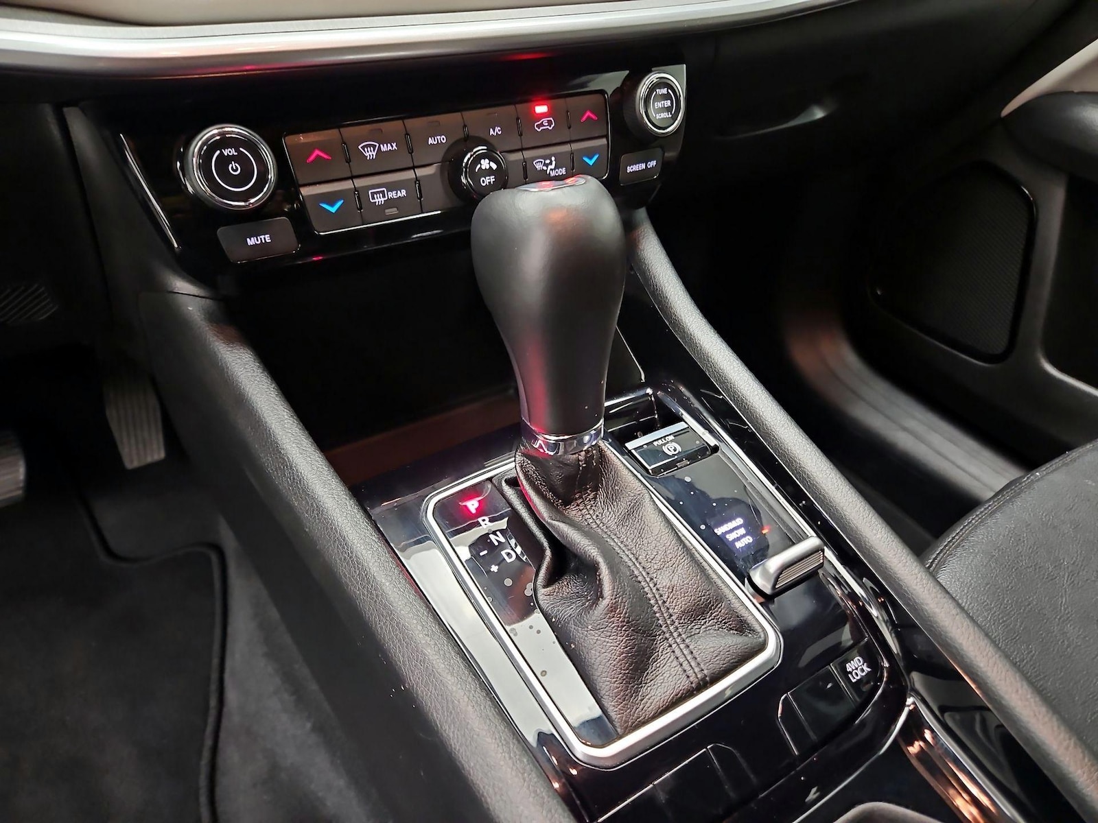 2025 Jeep Compass Limited - Photo 18
