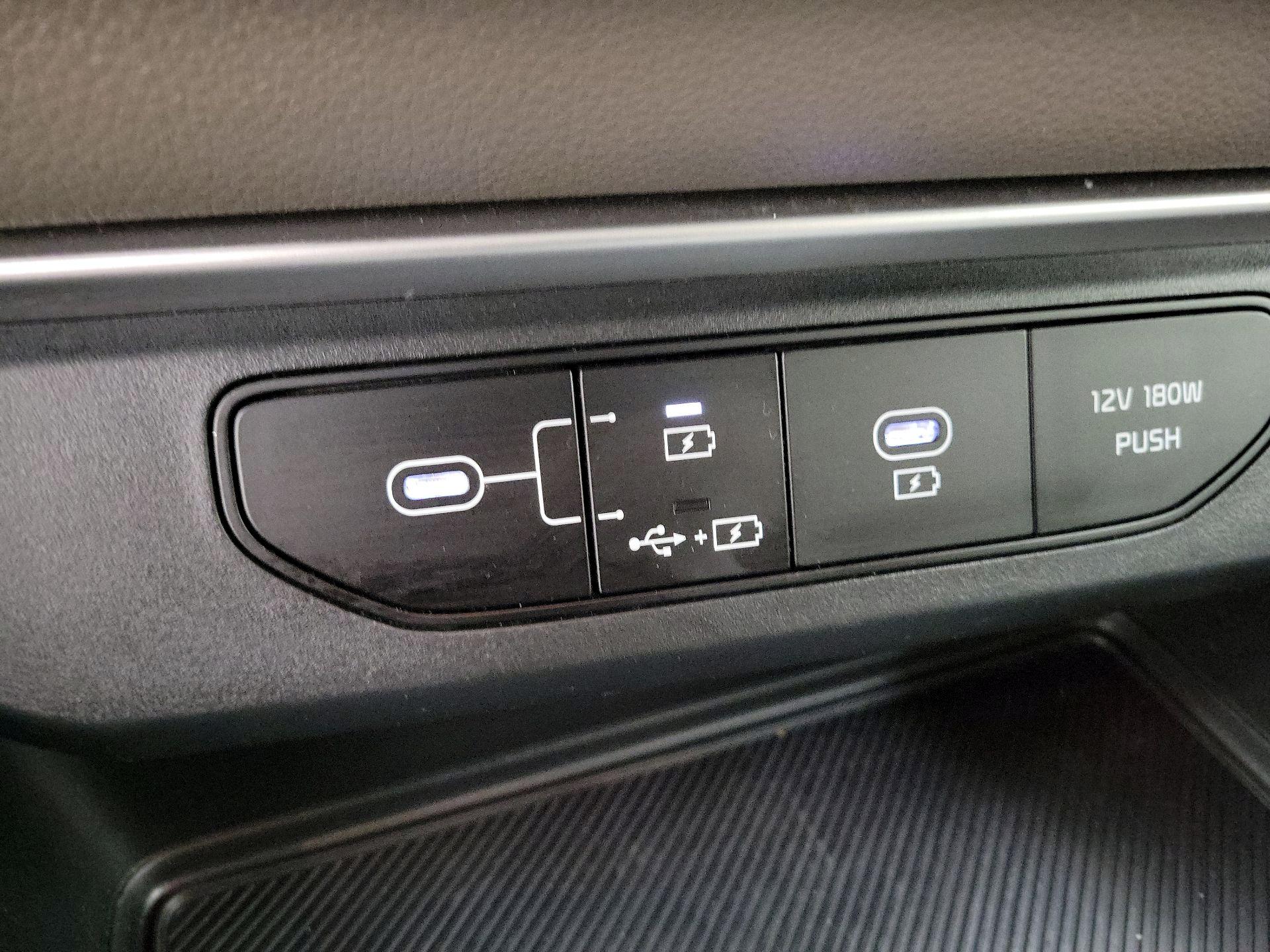 Thumbnail: 2025 Kia Carnival - 19