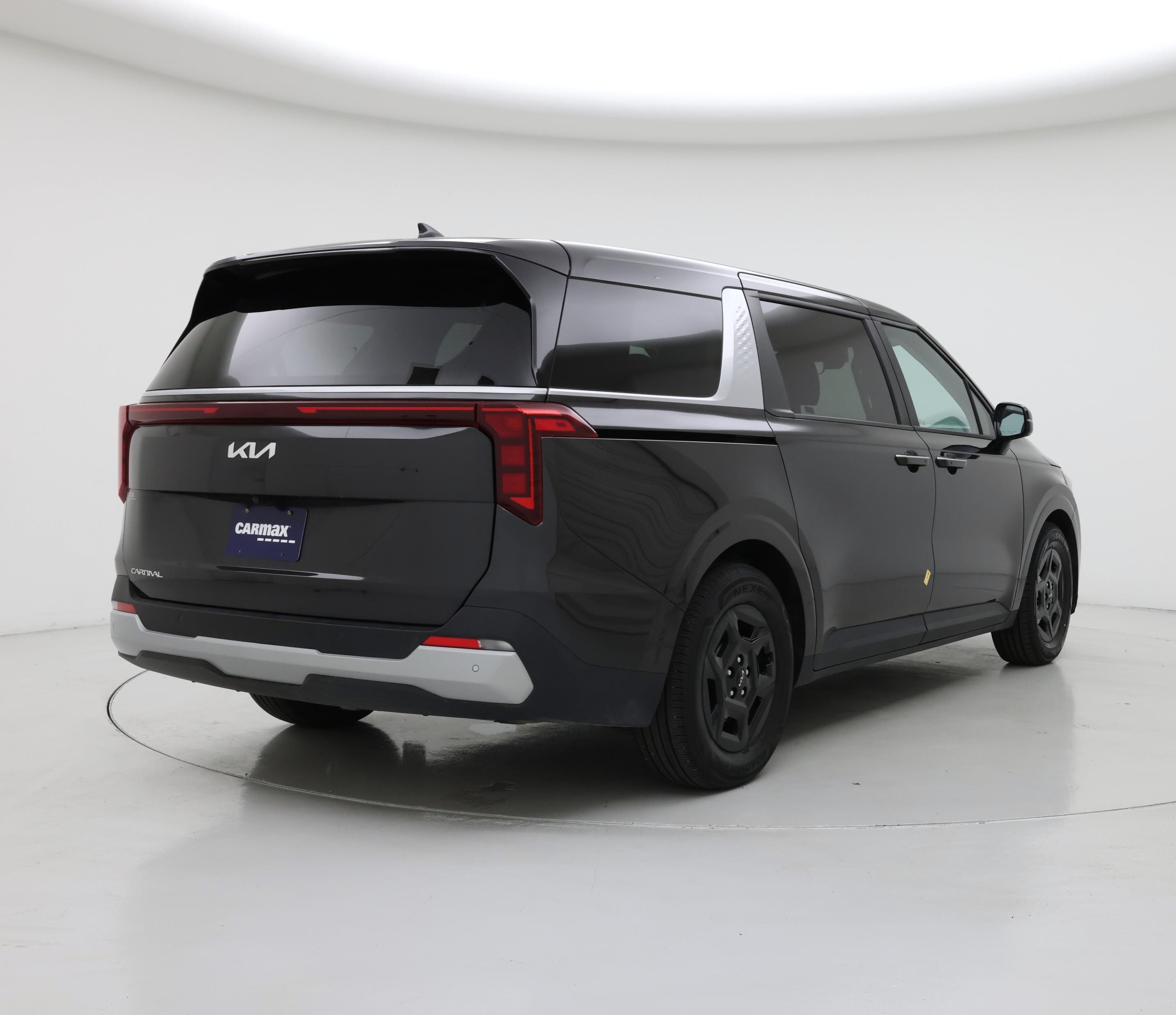 Thumbnail: 2025 Kia Carnival - 8