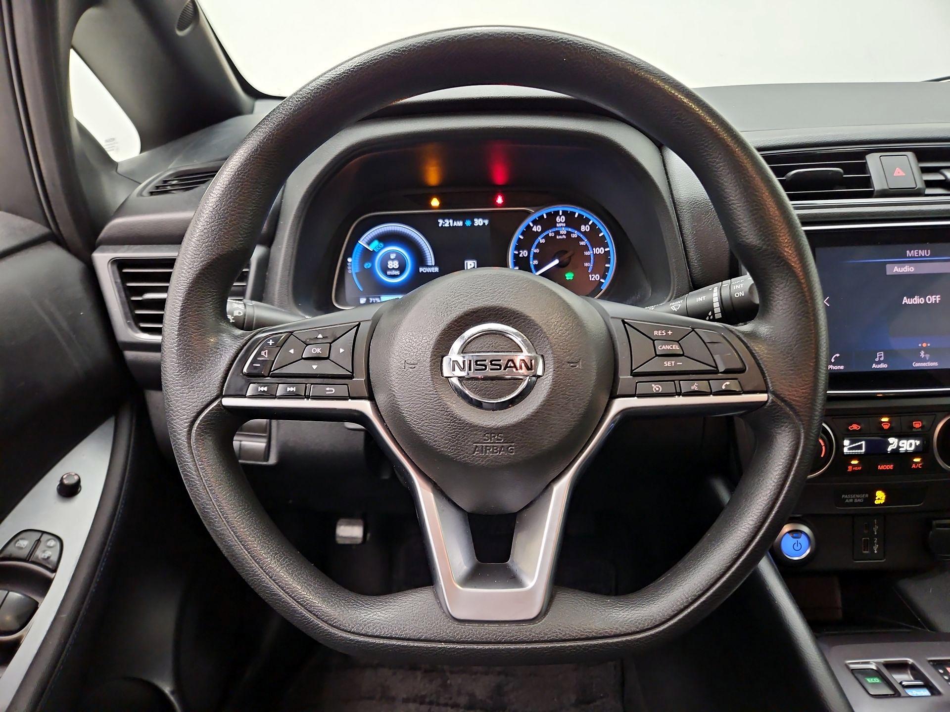 Thumbnail: 2020 Nissan Leaf - 10