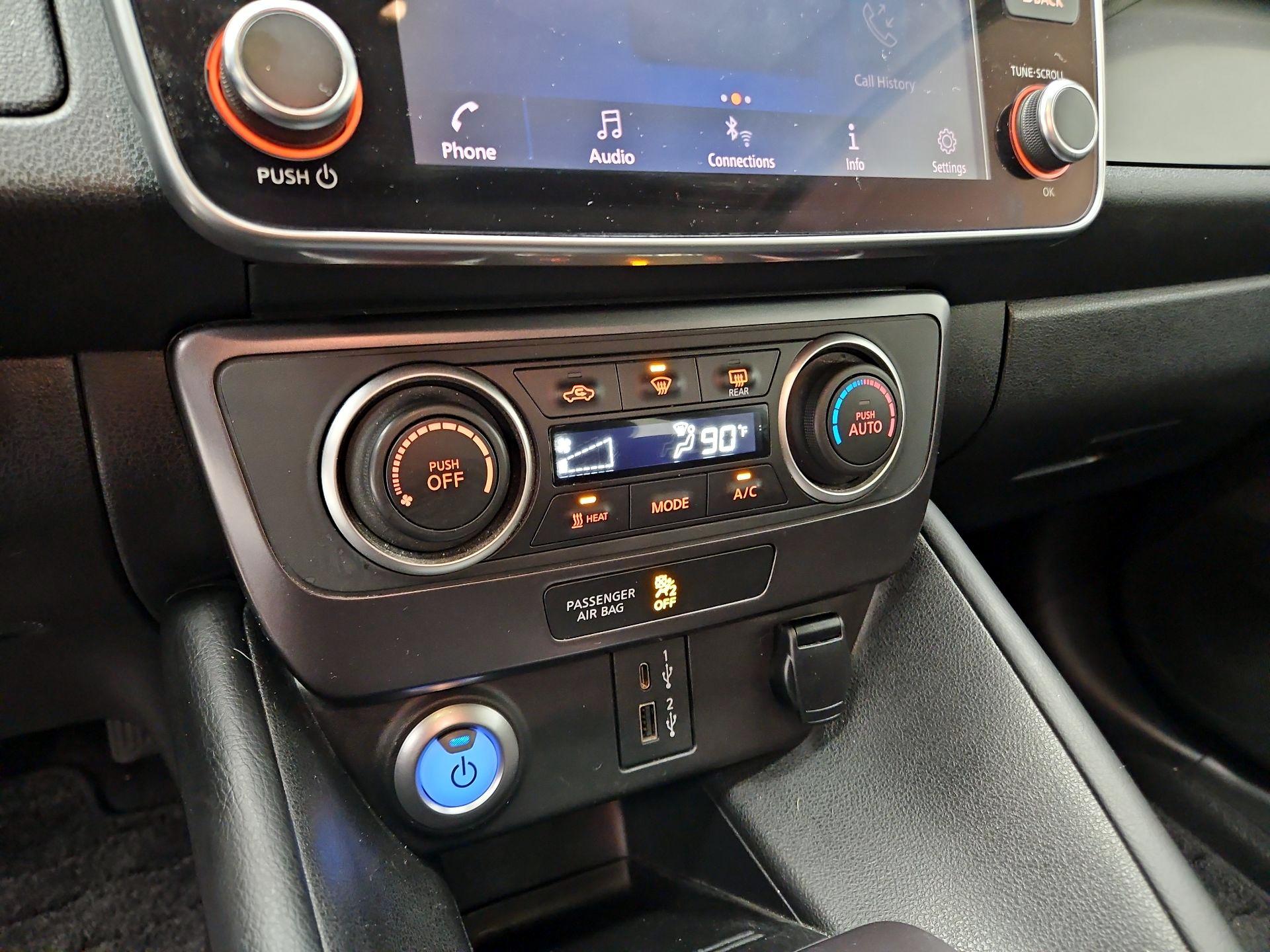 Thumbnail: 2020 Nissan Leaf - 16