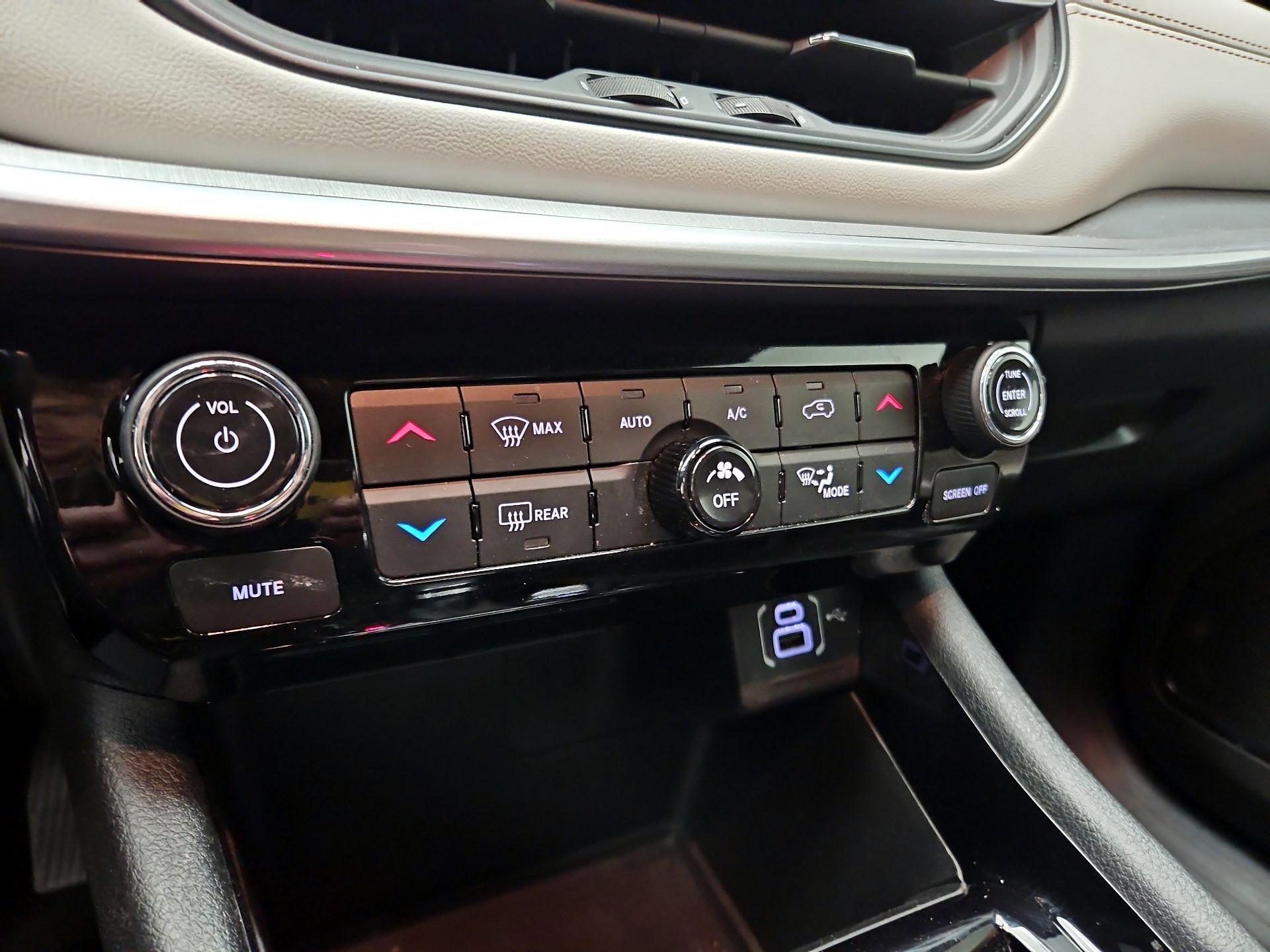 Thumbnail: 2025 Jeep Compass - 16