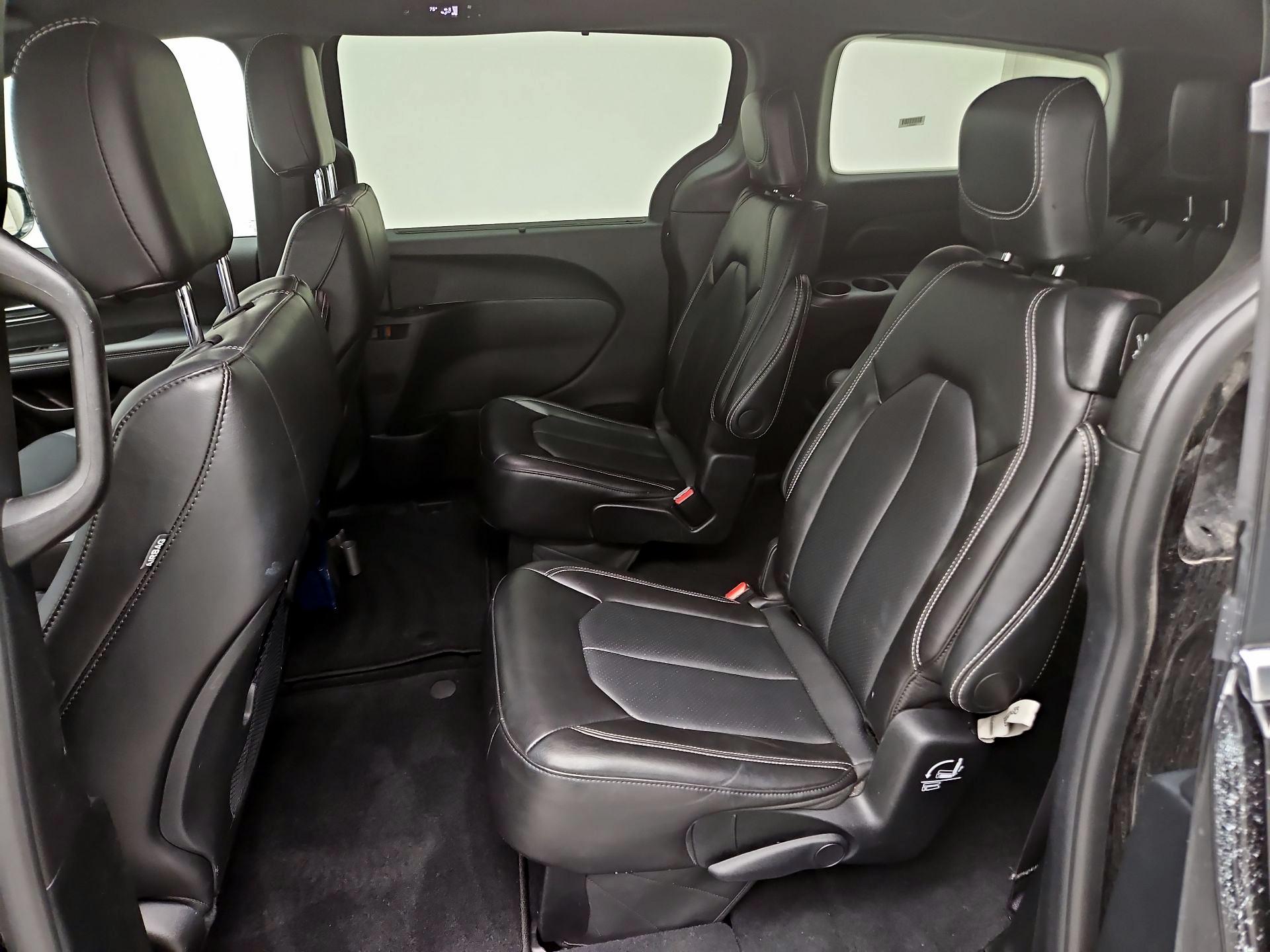 Thumbnail: 2025 Chrysler Pacifica - 19