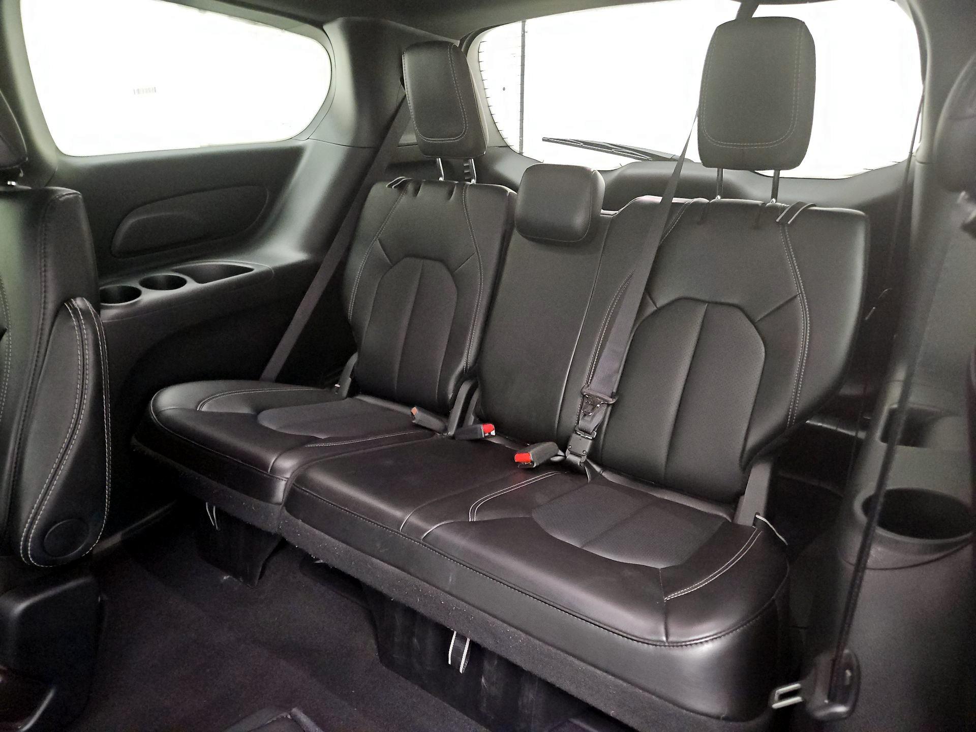 Thumbnail: 2025 Chrysler Pacifica - 20