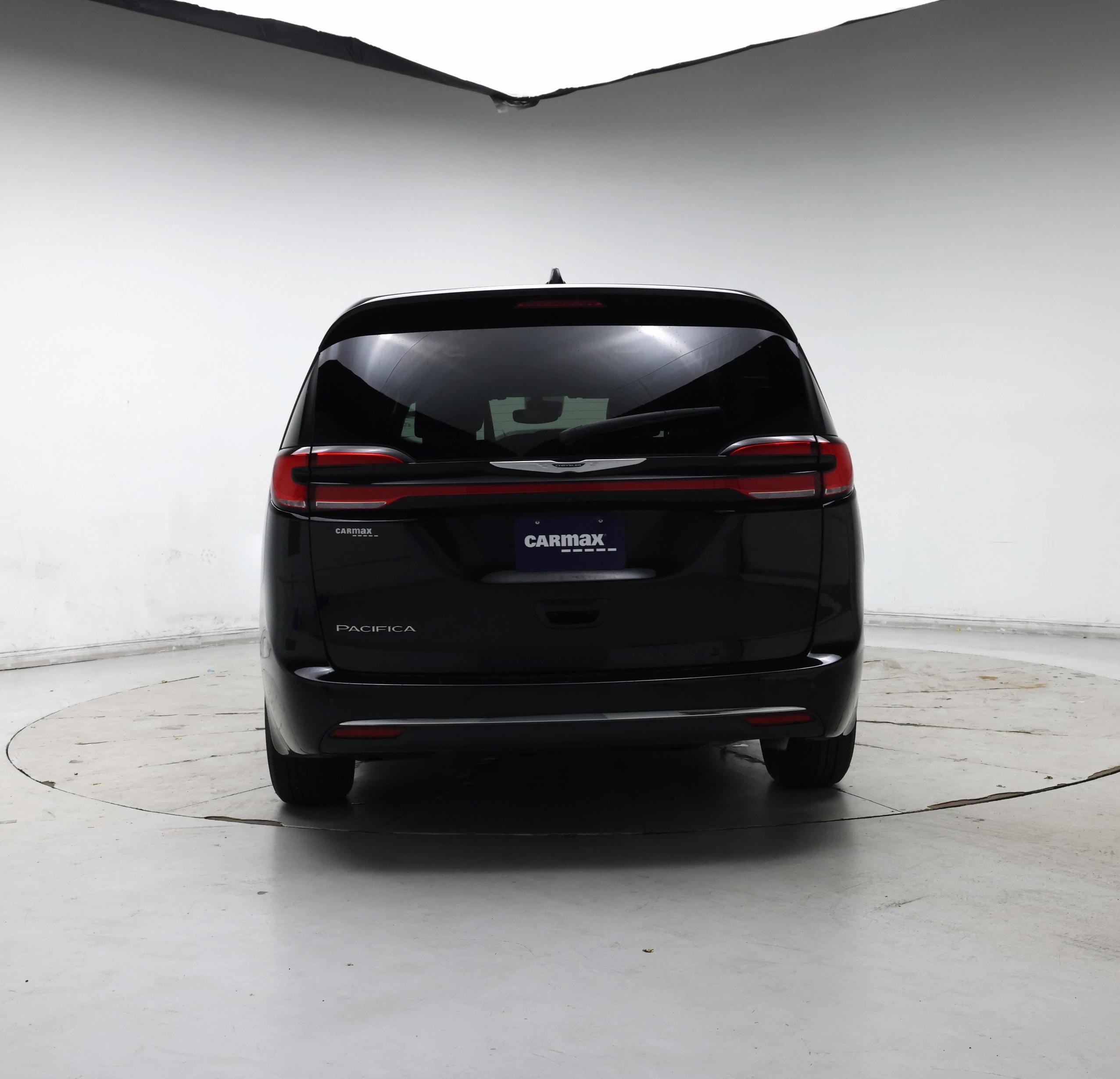 Thumbnail: 2025 Chrysler Pacifica - 6