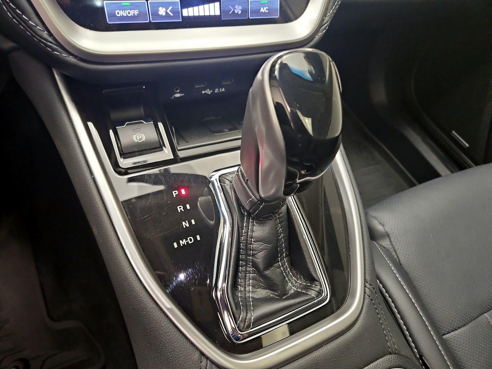 2022 Subaru Outback Limited - Photo 18