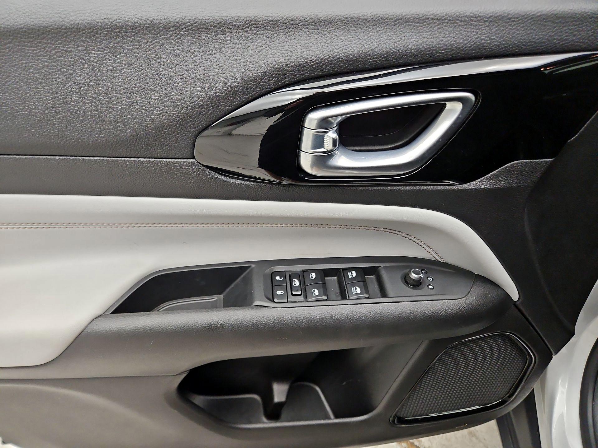 Thumbnail: 2025 Jeep Compass - 12