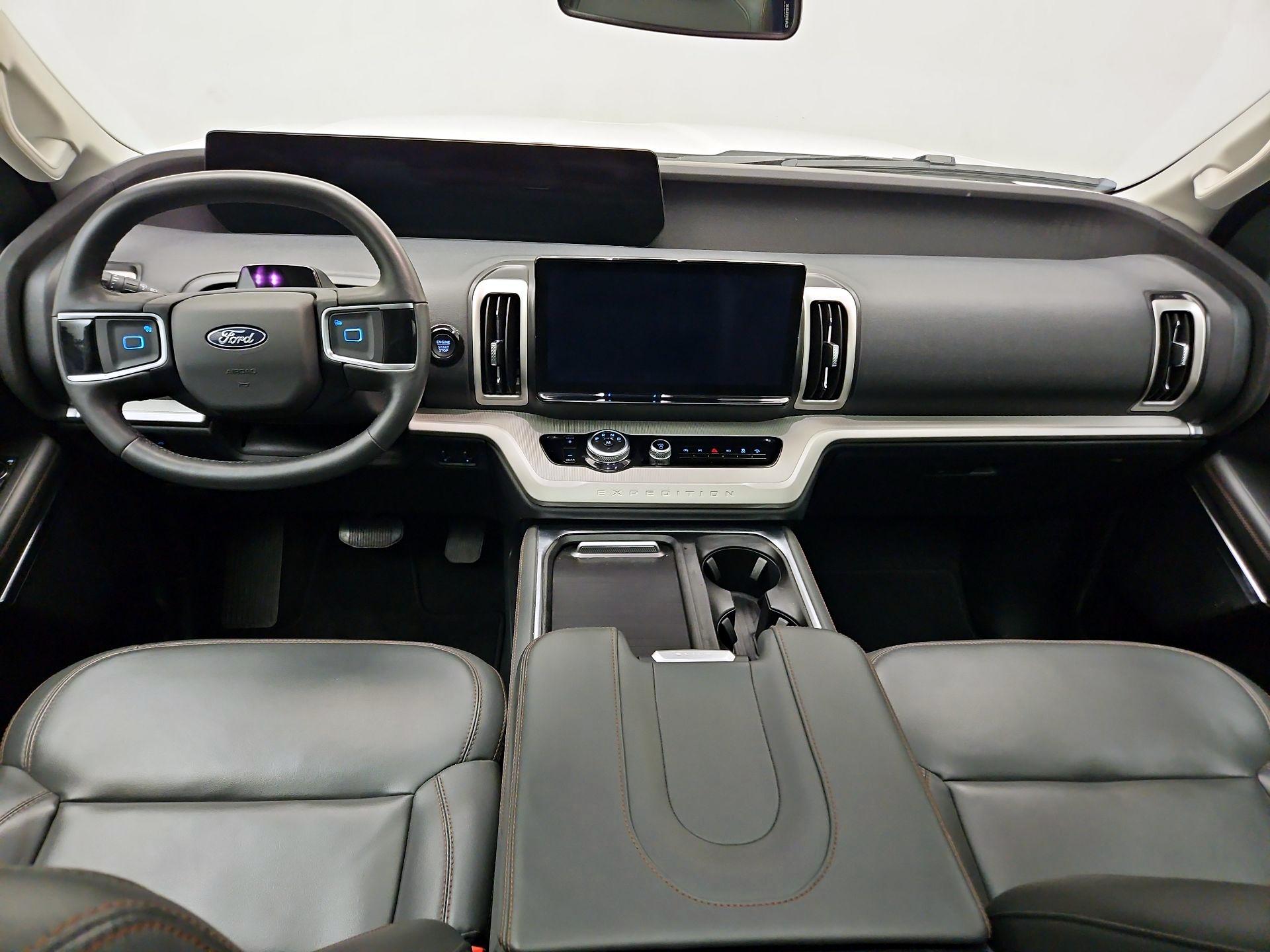 Thumbnail: 2025 Ford Expedition - 9