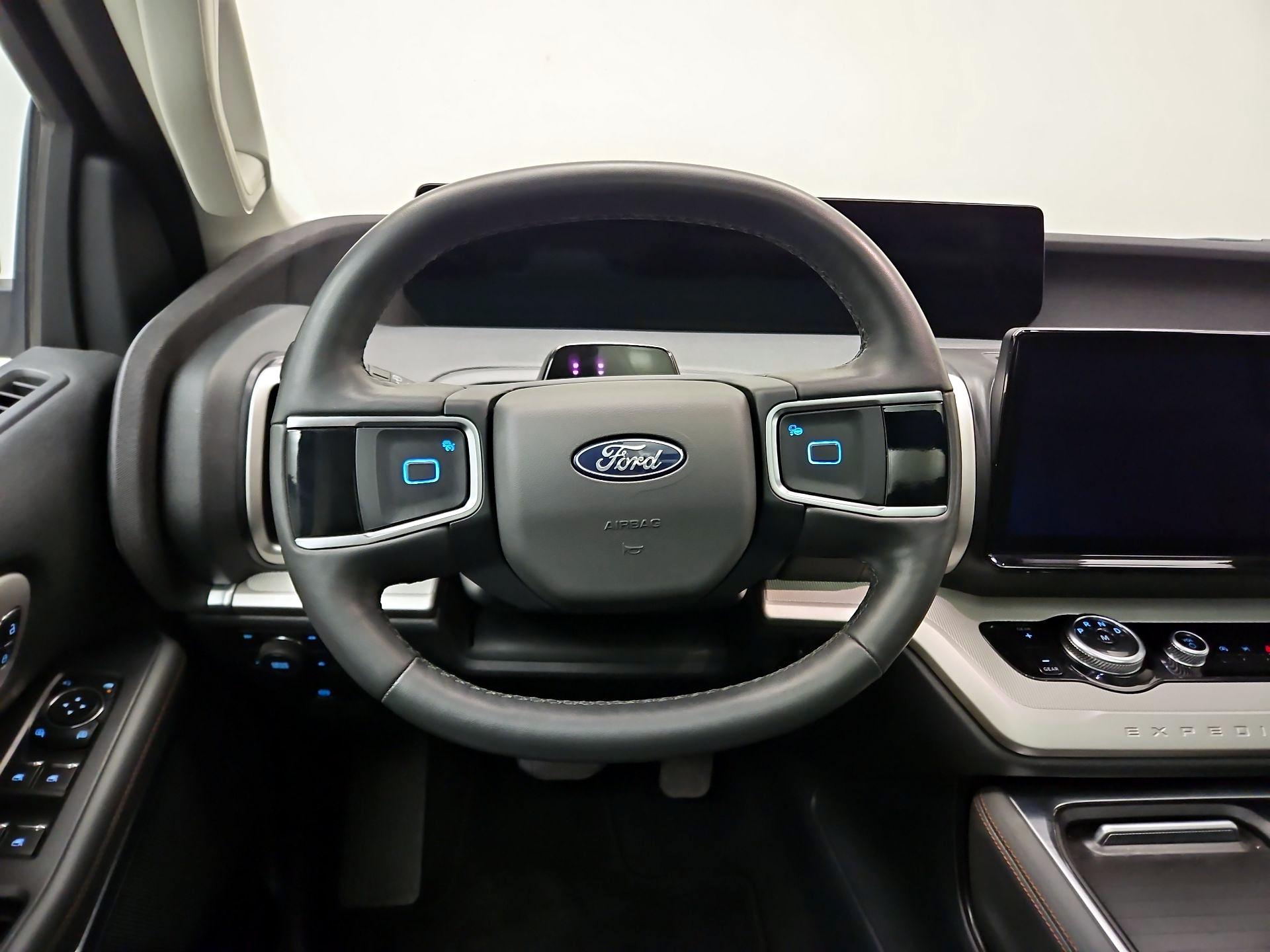 Thumbnail: 2025 Ford Expedition - 10