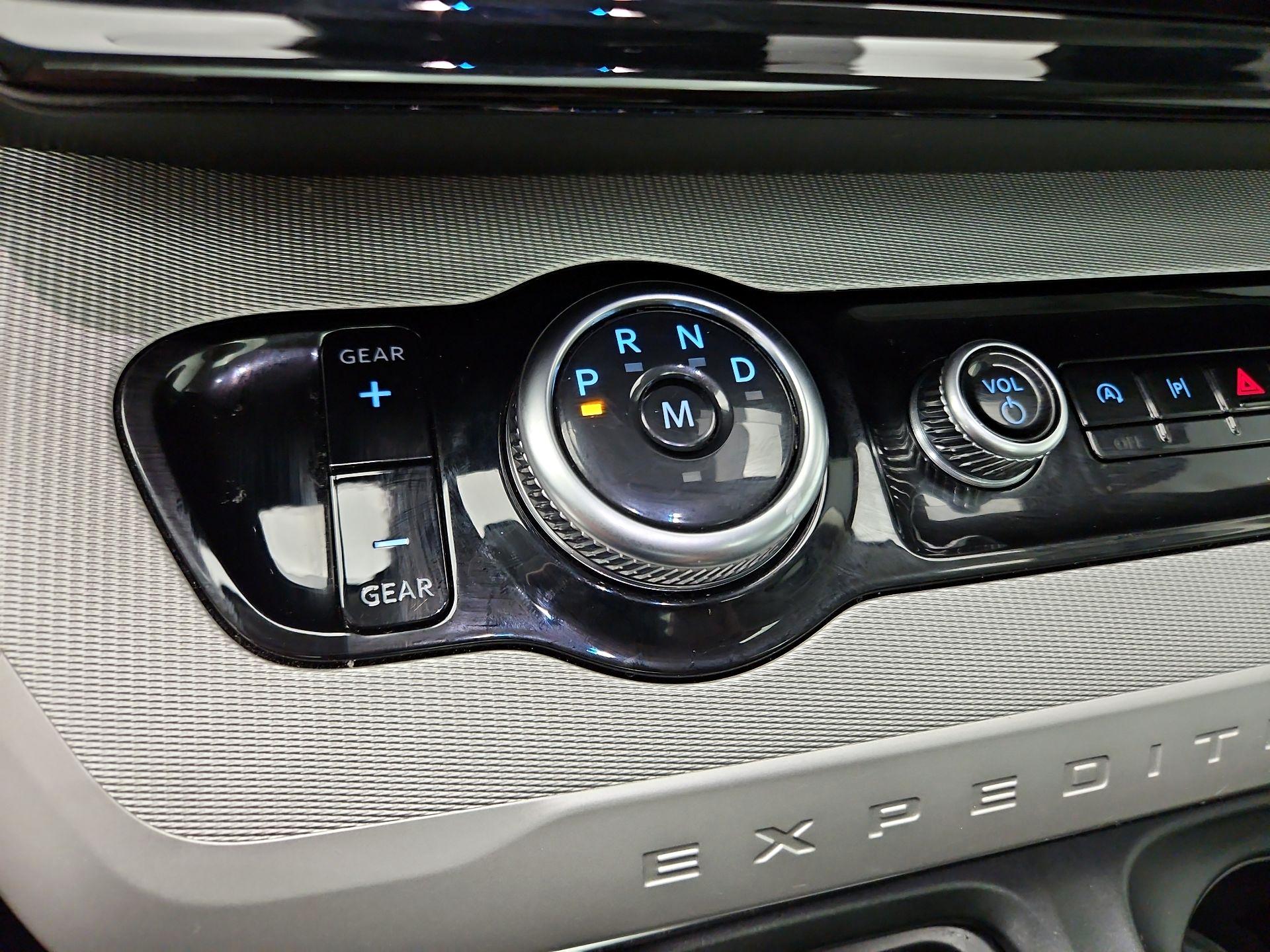 Thumbnail: 2025 Ford Expedition - 18