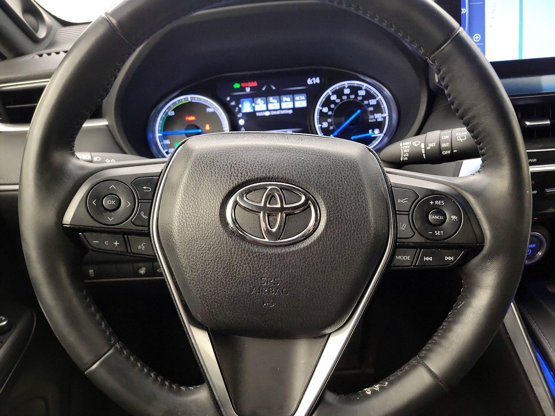 Thumbnail: 2021 Toyota Venza - 10