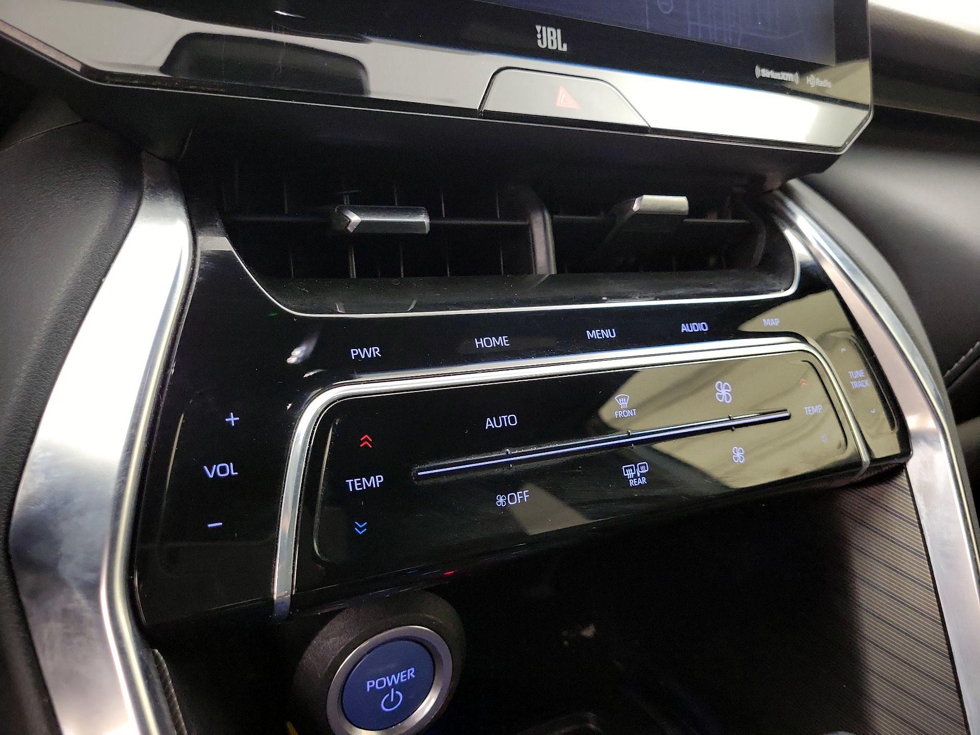 Thumbnail: 2021 Toyota Venza - 17