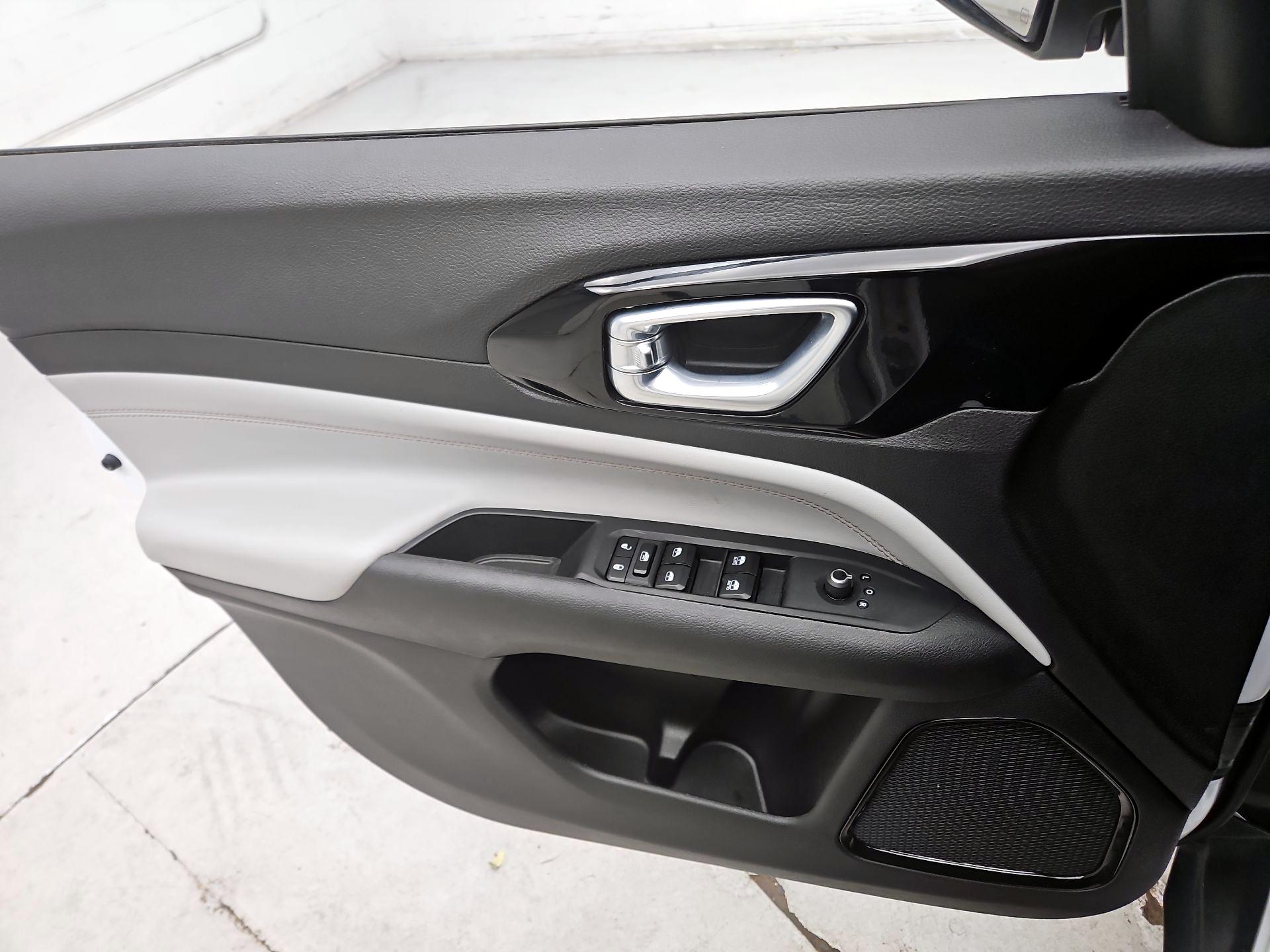 Thumbnail: 2025 Jeep Compass - 12