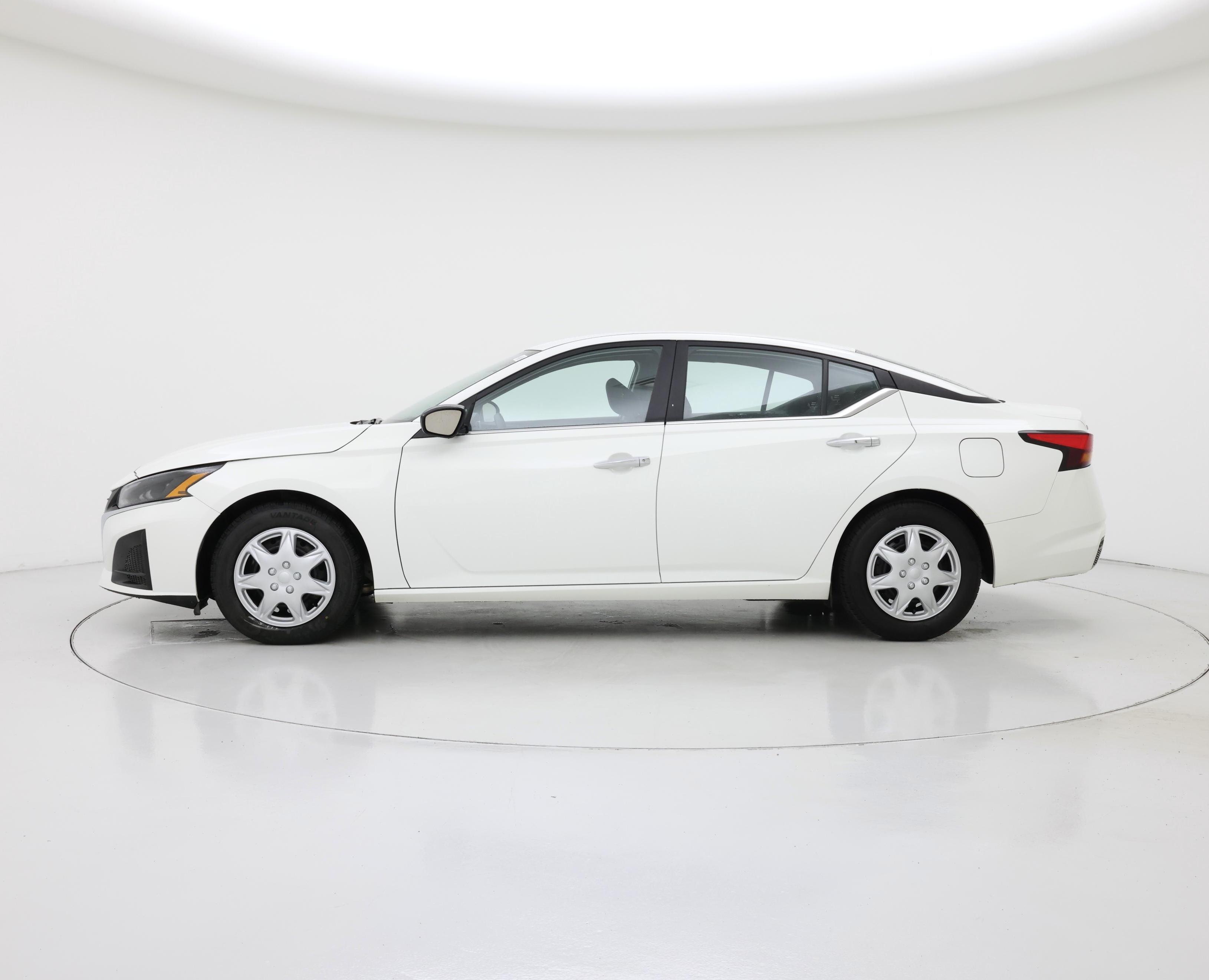 Thumbnail: 2024 Nissan Altima - 3