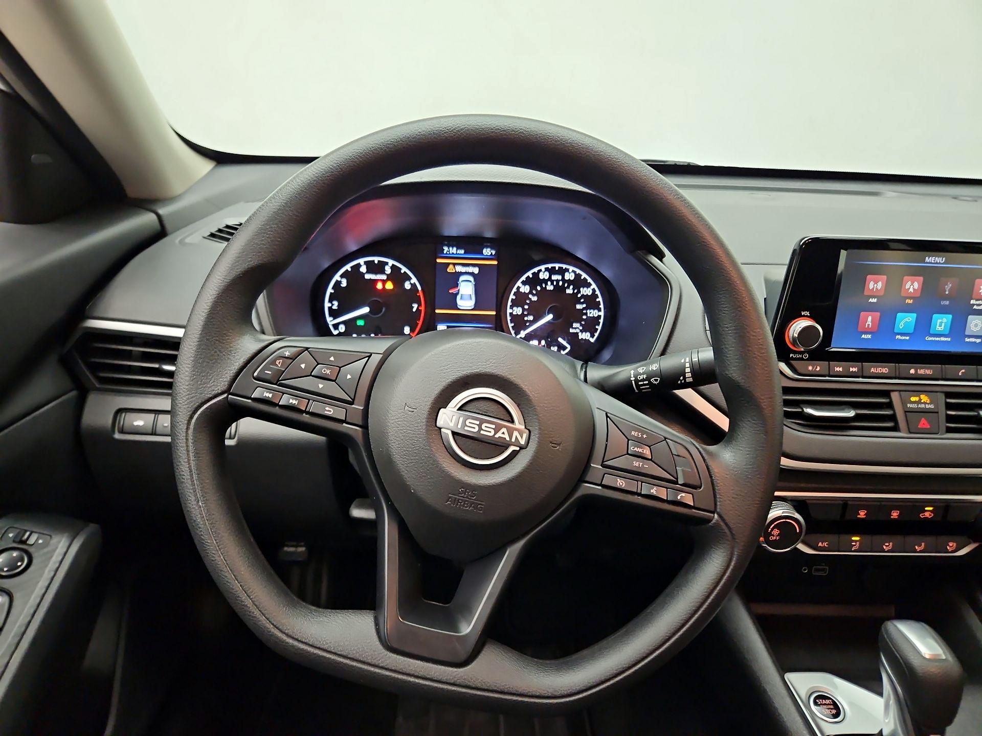 Thumbnail: 2024 Nissan Altima - 10