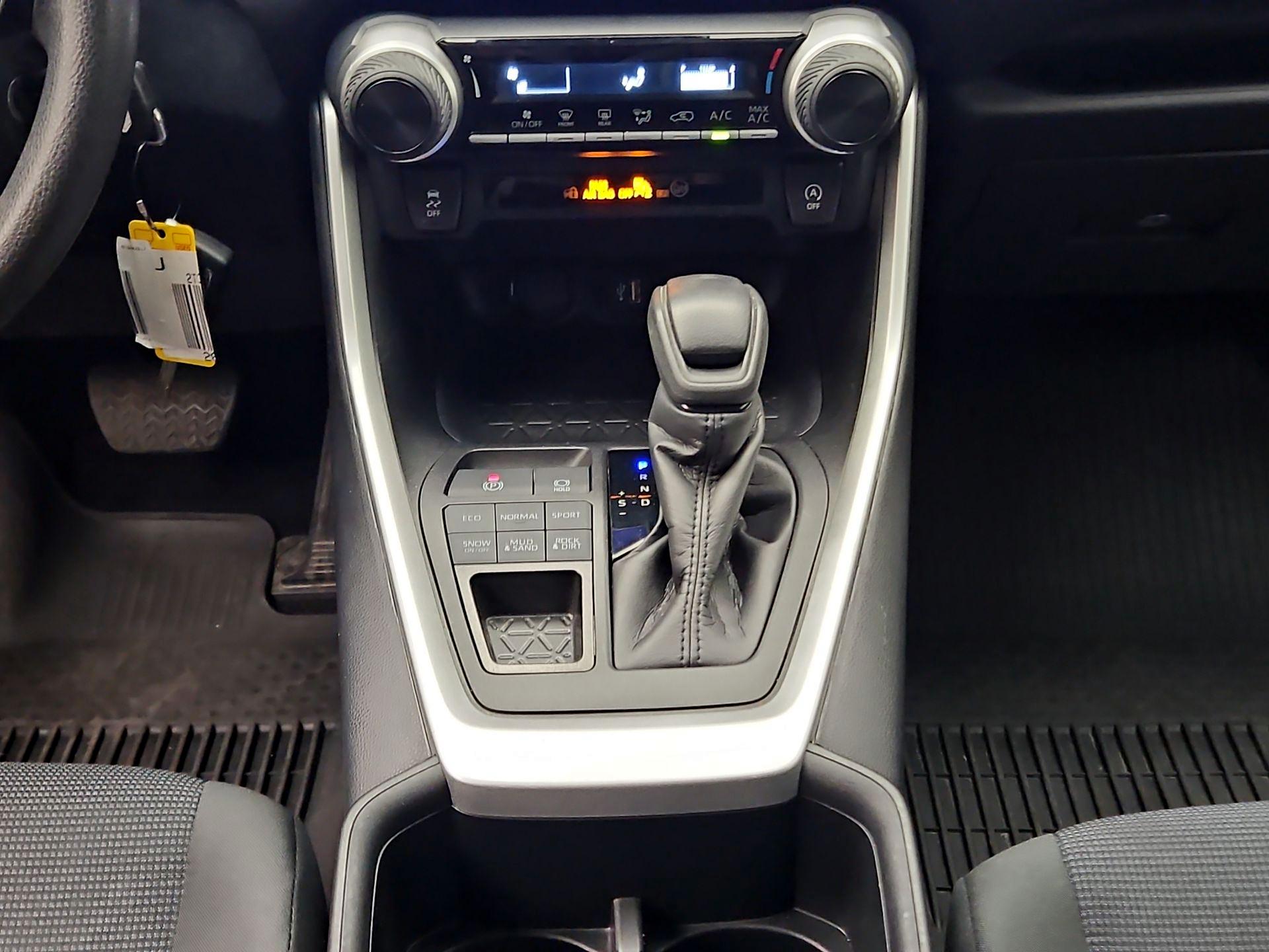 Thumbnail: 2024 Toyota RAV4 - 18
