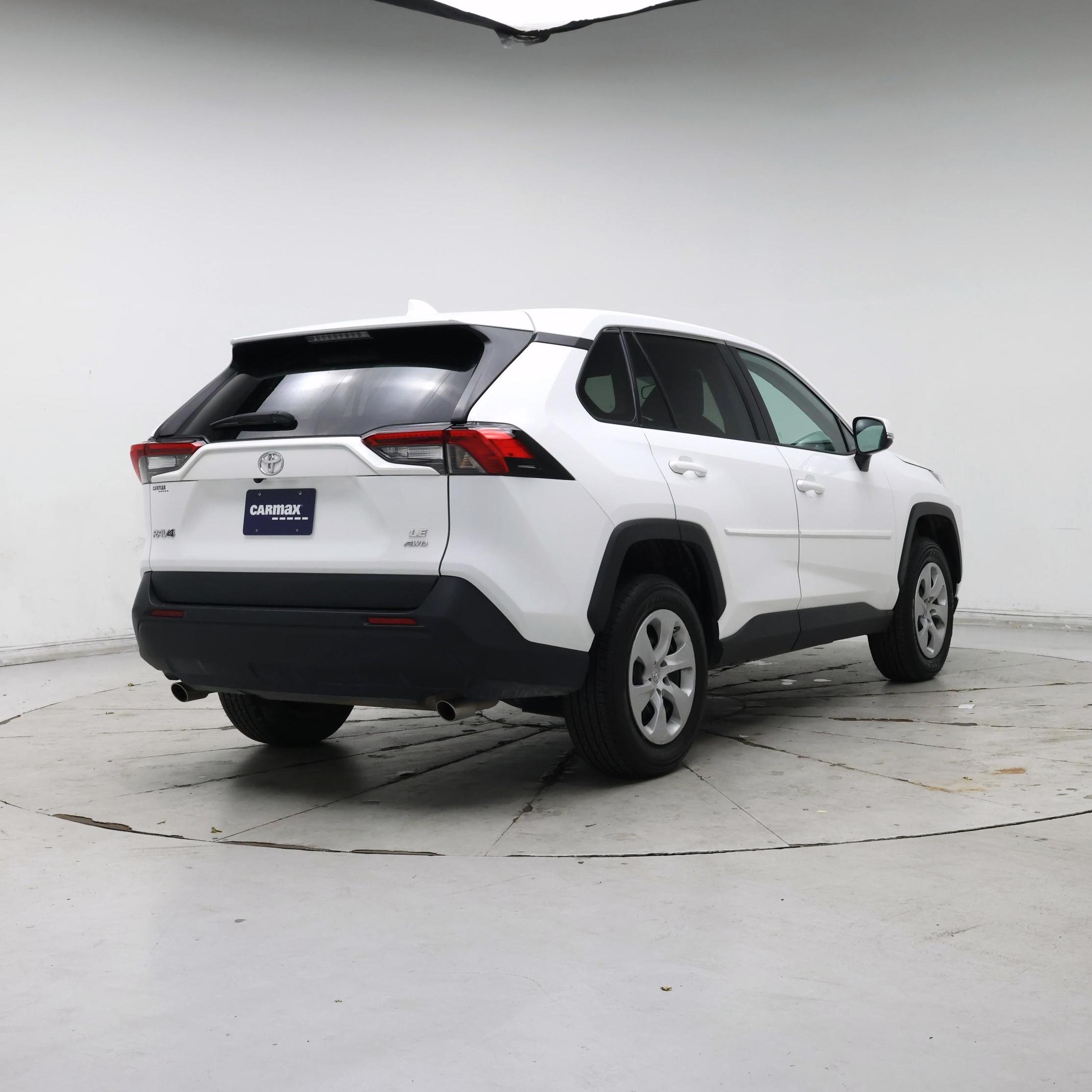 Thumbnail: 2024 Toyota RAV4 - 8