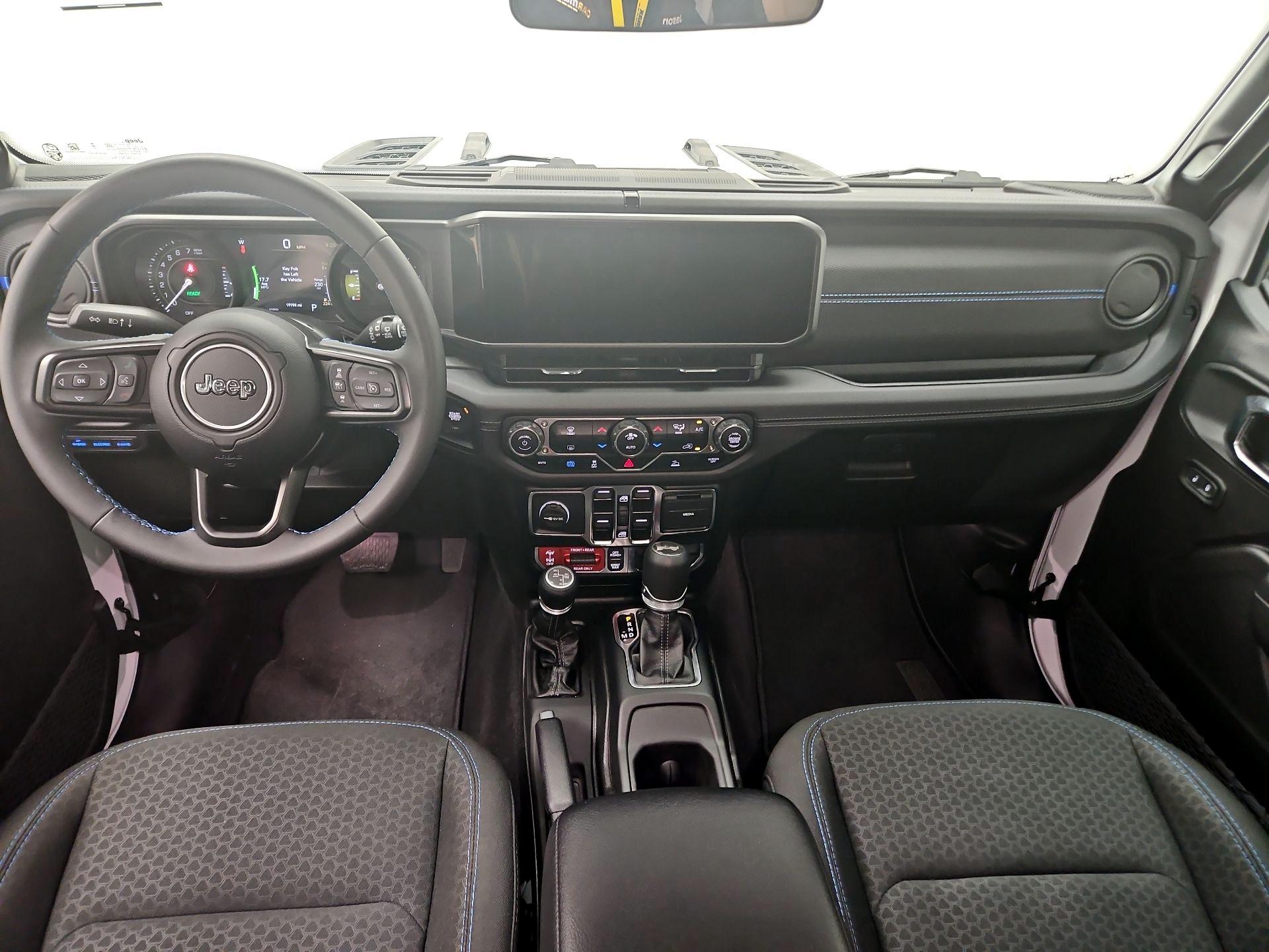Thumbnail: 2025 Jeep Wrangler - 9