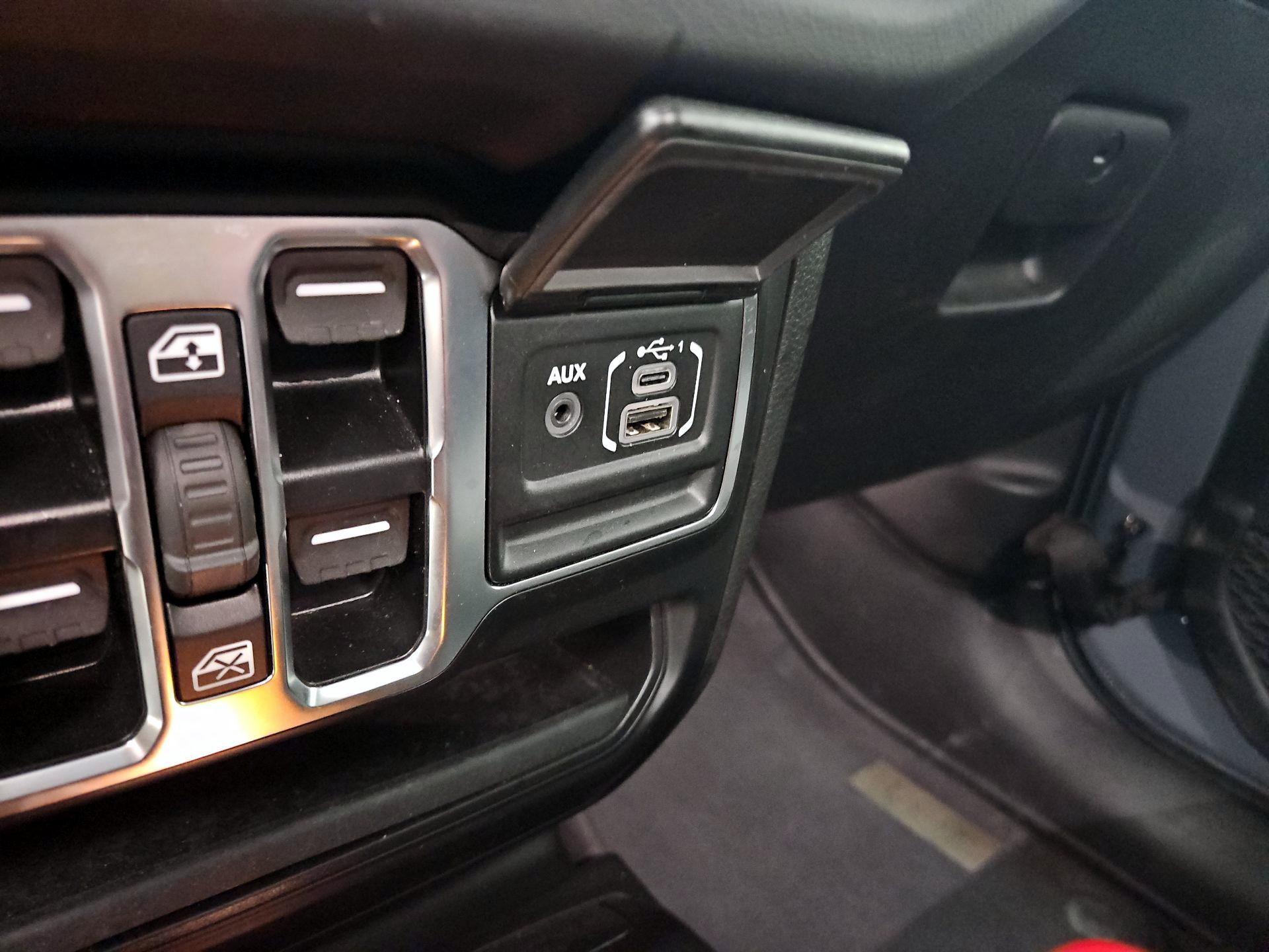 Thumbnail: 2025 Jeep Wrangler - 18