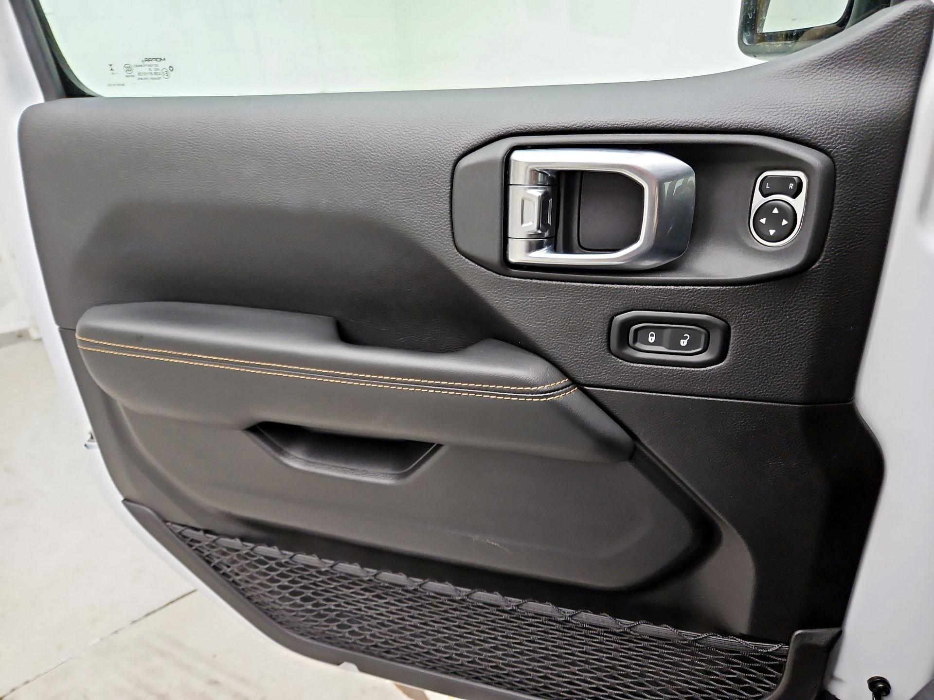 Thumbnail: 2025 Jeep Wrangler - 12