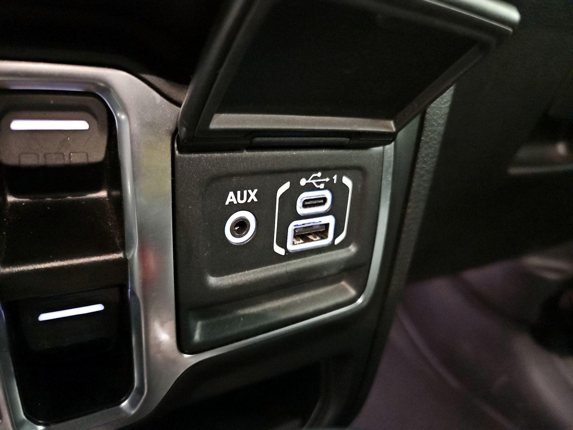 Thumbnail: 2025 Jeep Wrangler - 18