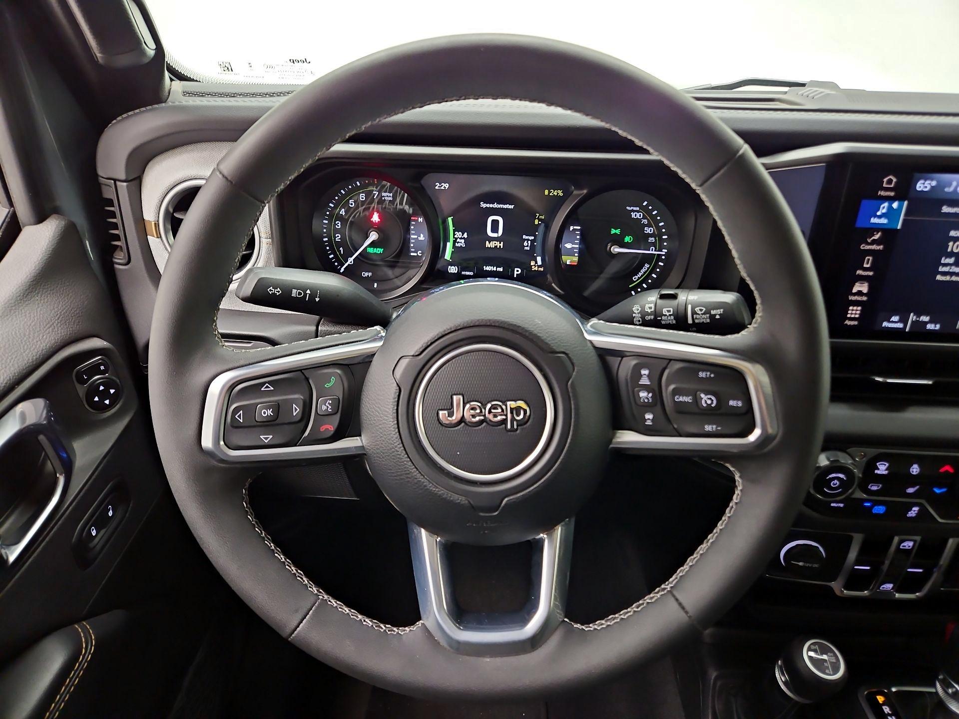 Thumbnail: 2025 Jeep Wrangler - 10