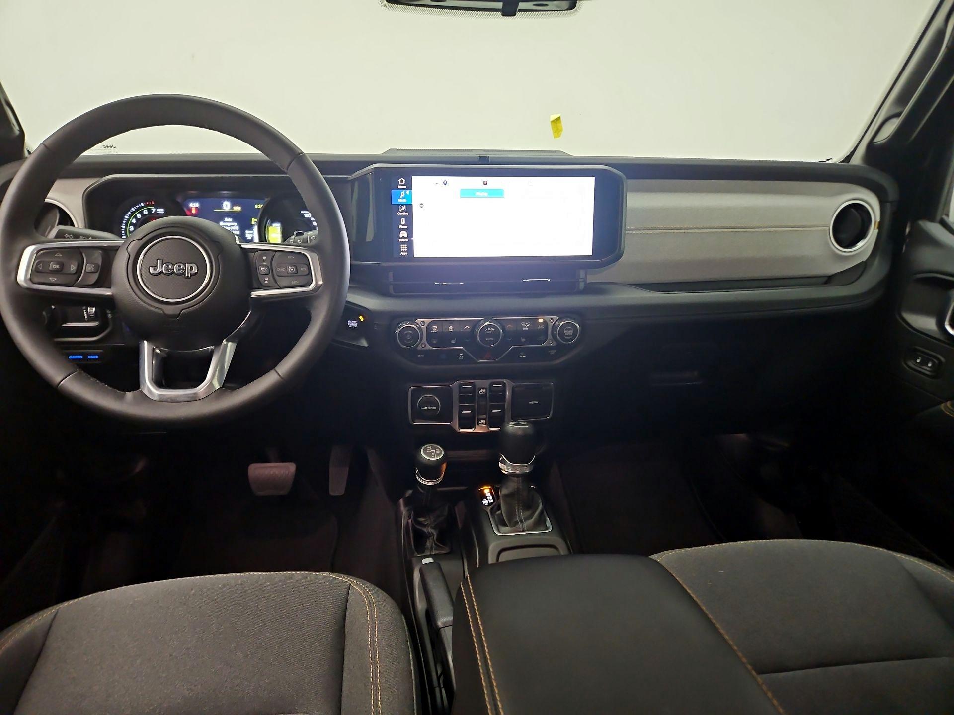 Thumbnail: 2025 Jeep Wrangler - 9