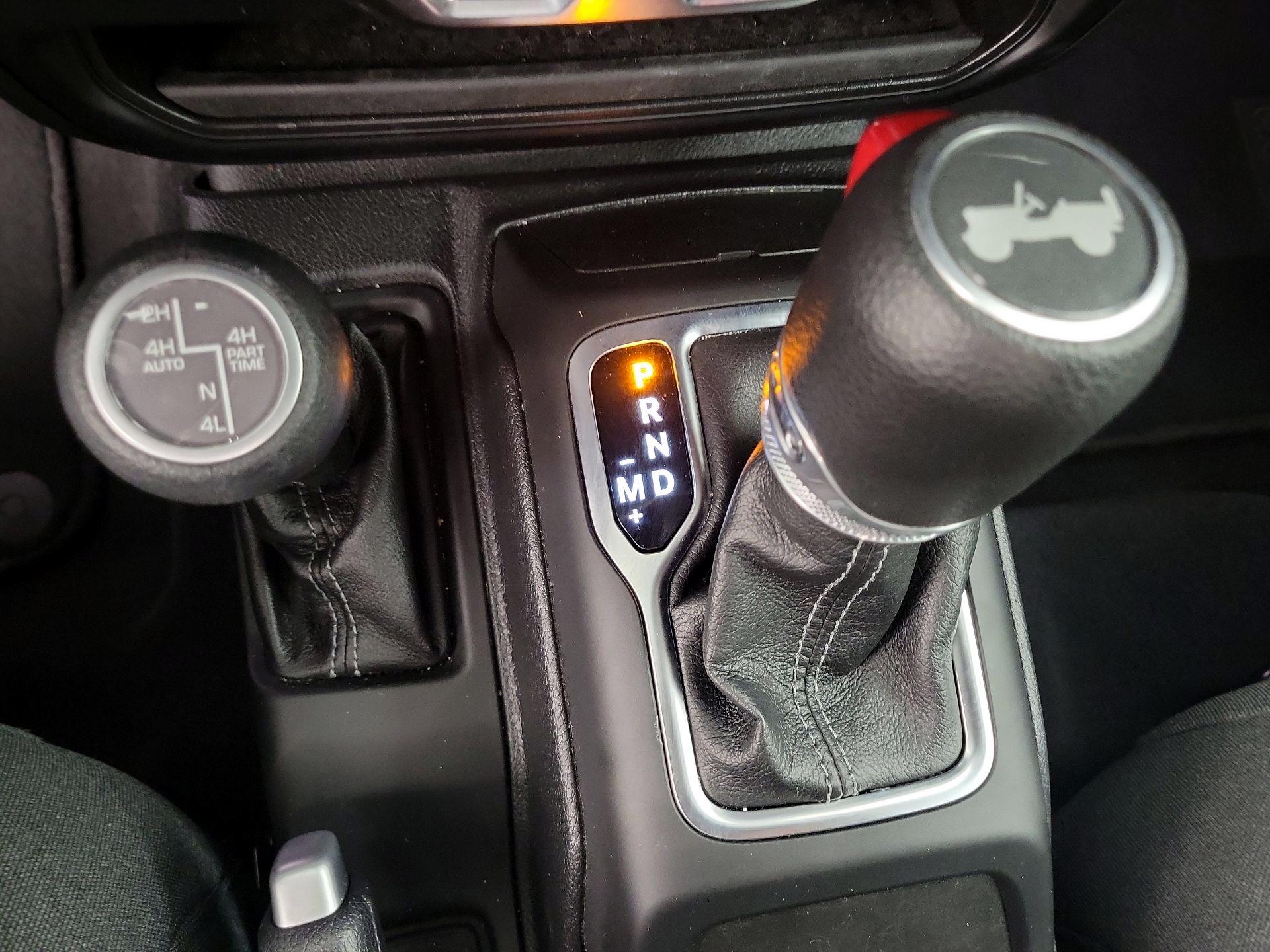 Thumbnail: 2025 Jeep Wrangler - 17