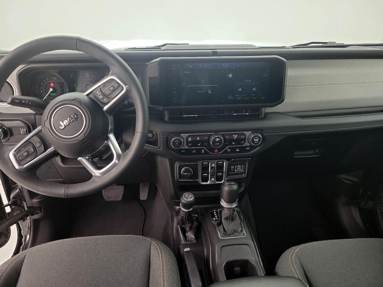 2025 Jeep Wrangler 4xe Sahara 4XE - Photo 10