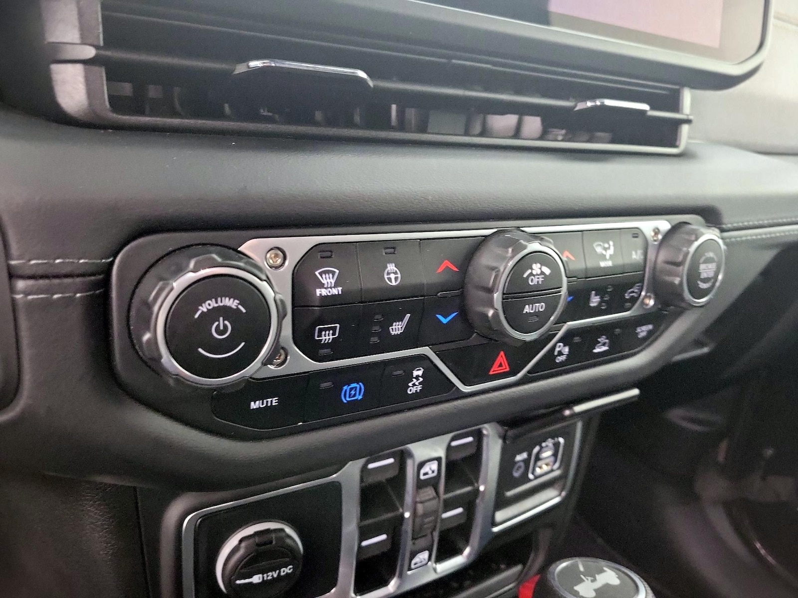 2025 Jeep Wrangler 4xe Sahara 4XE - Photo 17