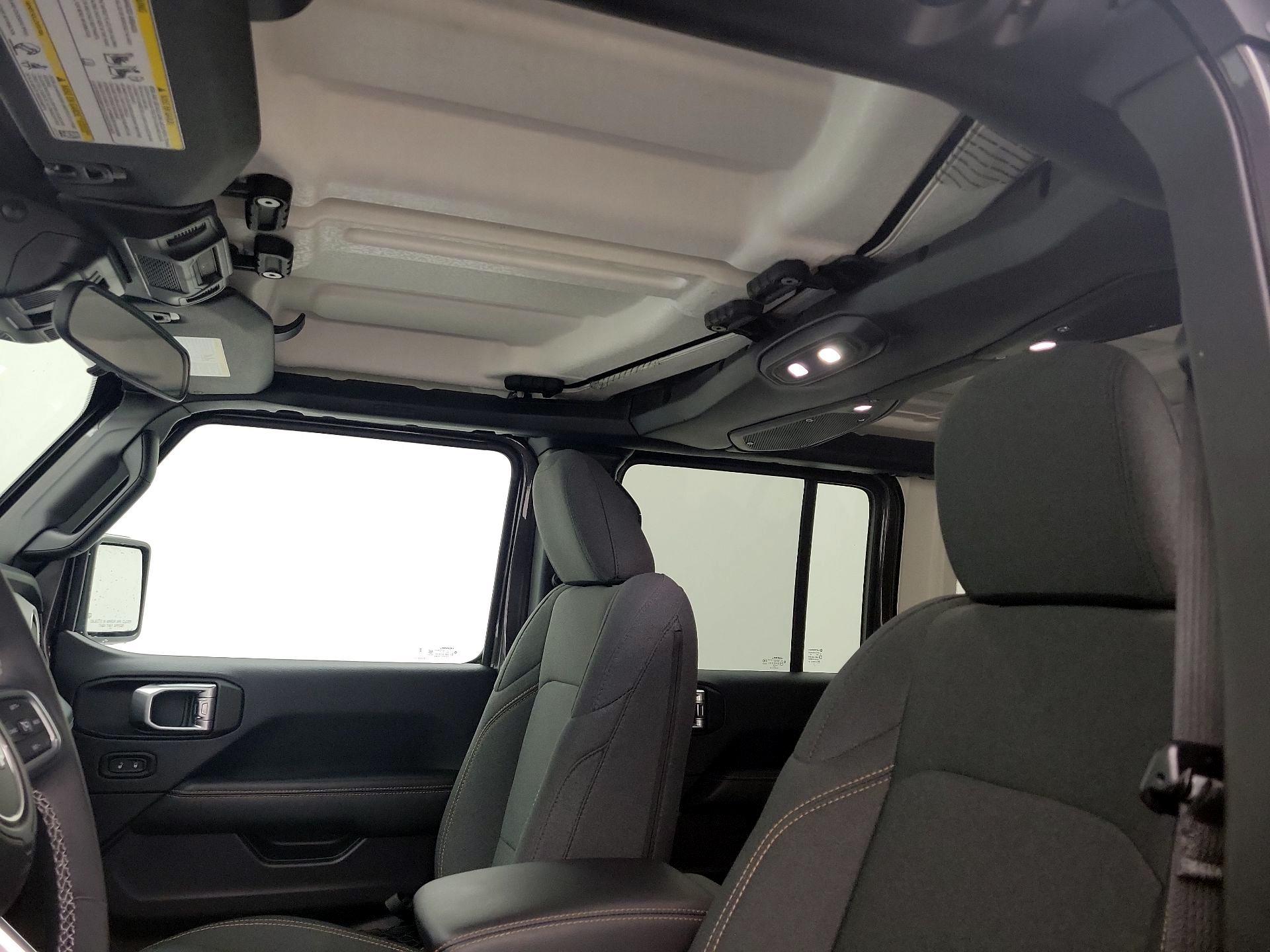 Thumbnail: 2025 Jeep Wrangler - 19