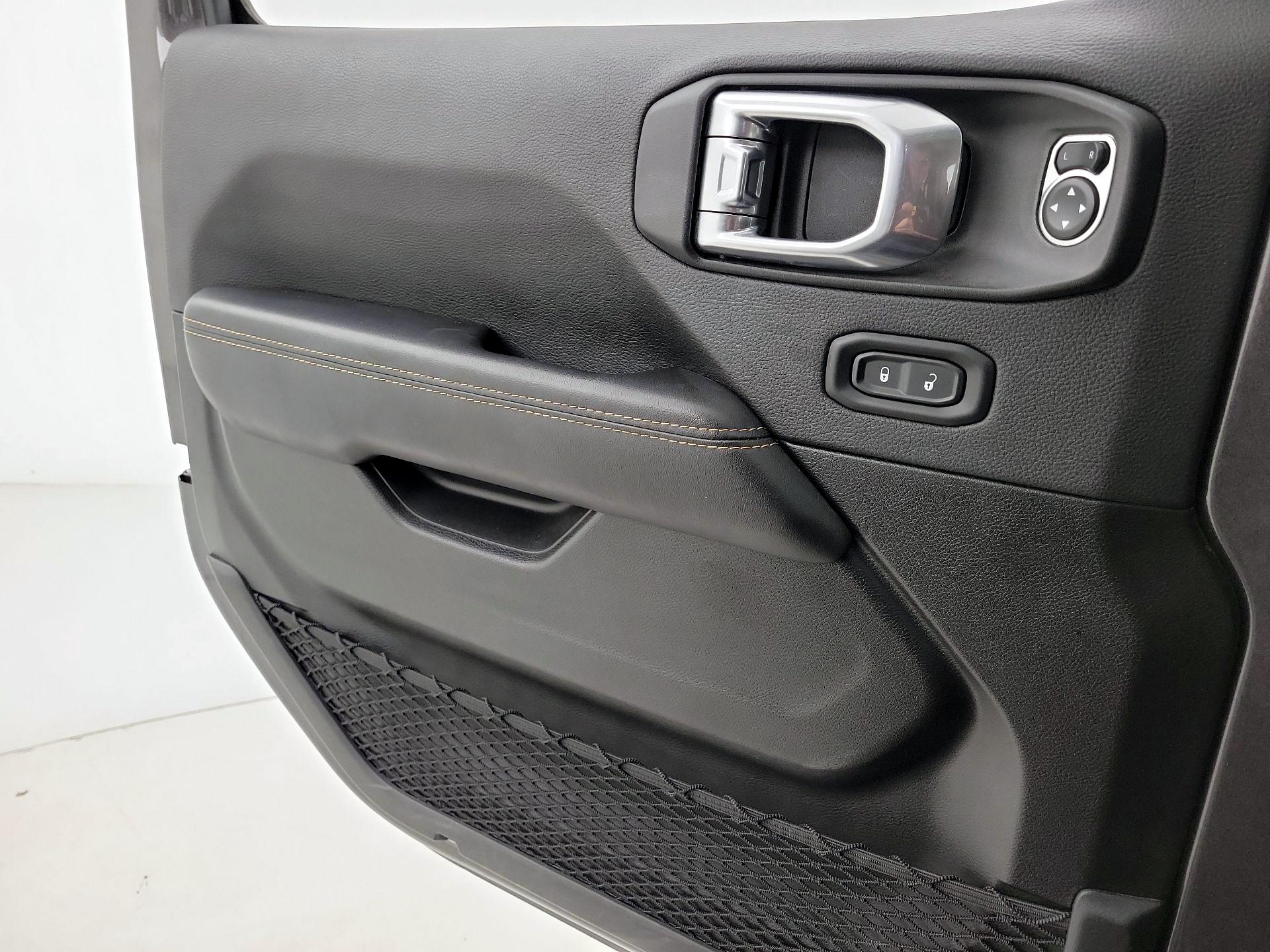 Thumbnail: 2025 Jeep Wrangler - 12