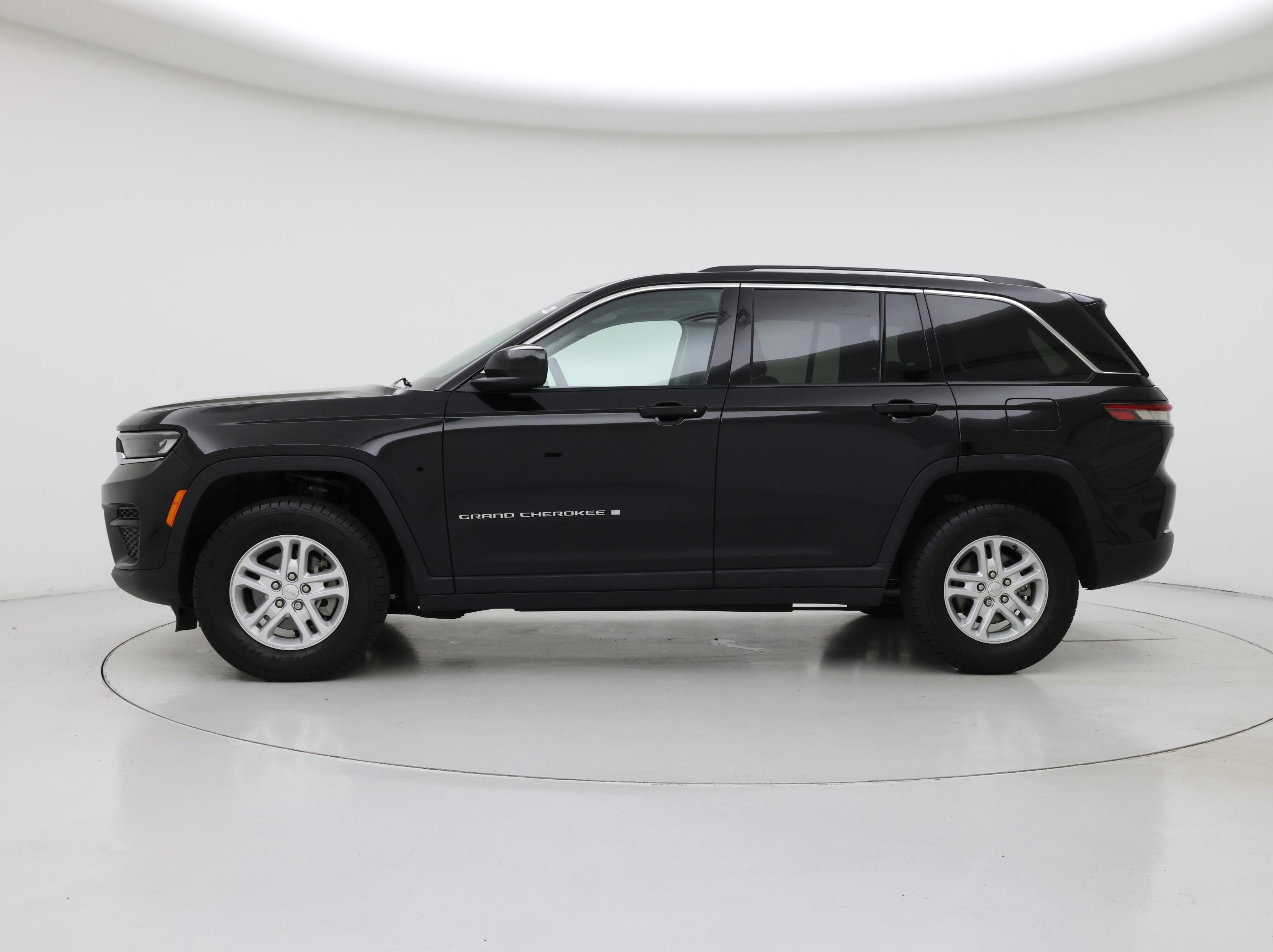 Thumbnail: 2023 Jeep Grand Cherokee - 3