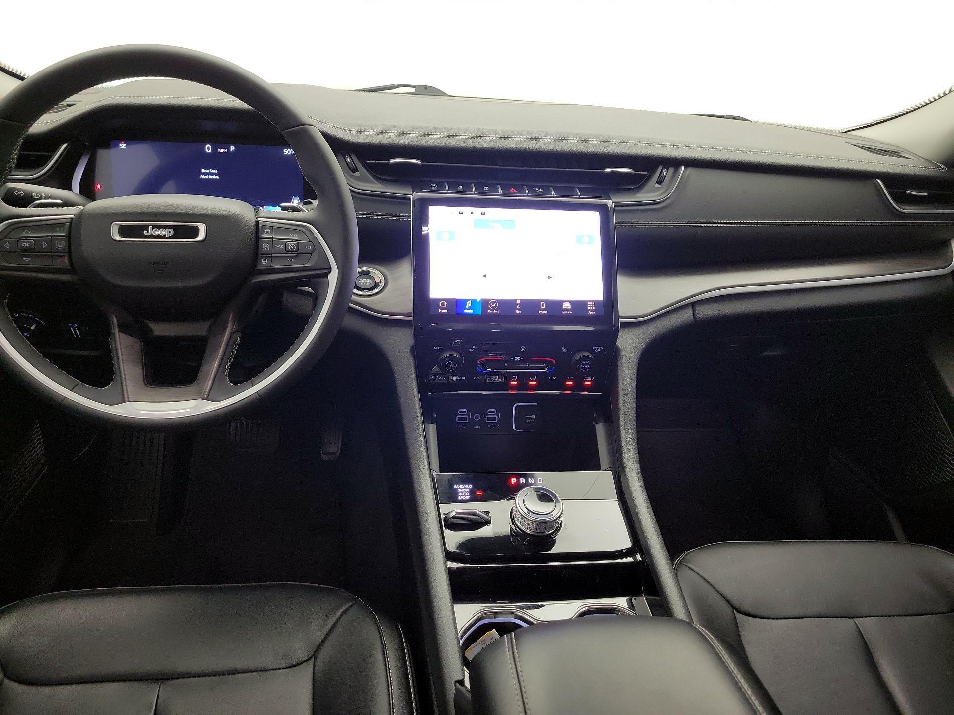 Thumbnail: 2023 Jeep Grand Cherokee - 9