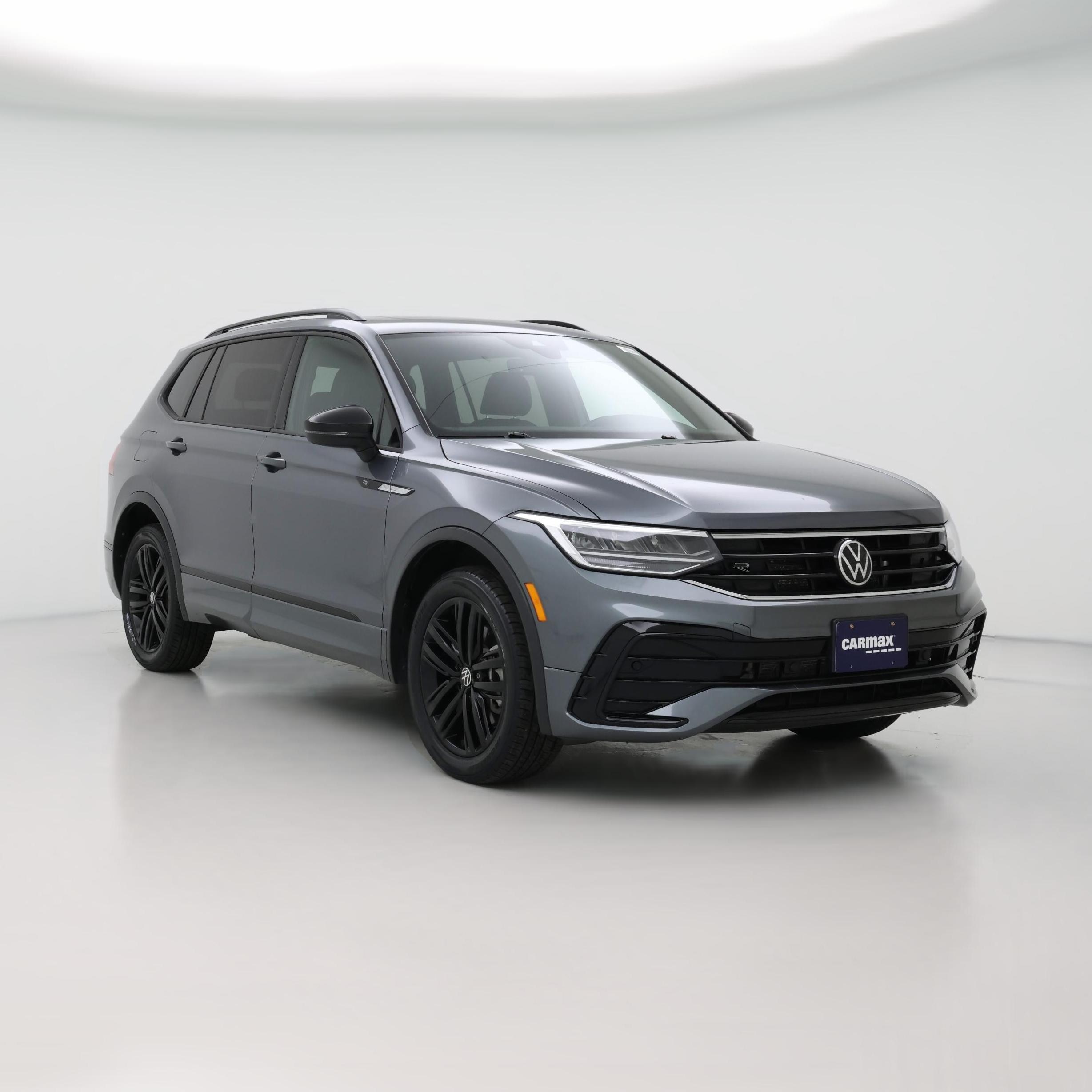 Thumbnail: 2022 Volkswagen Tiguan - 1