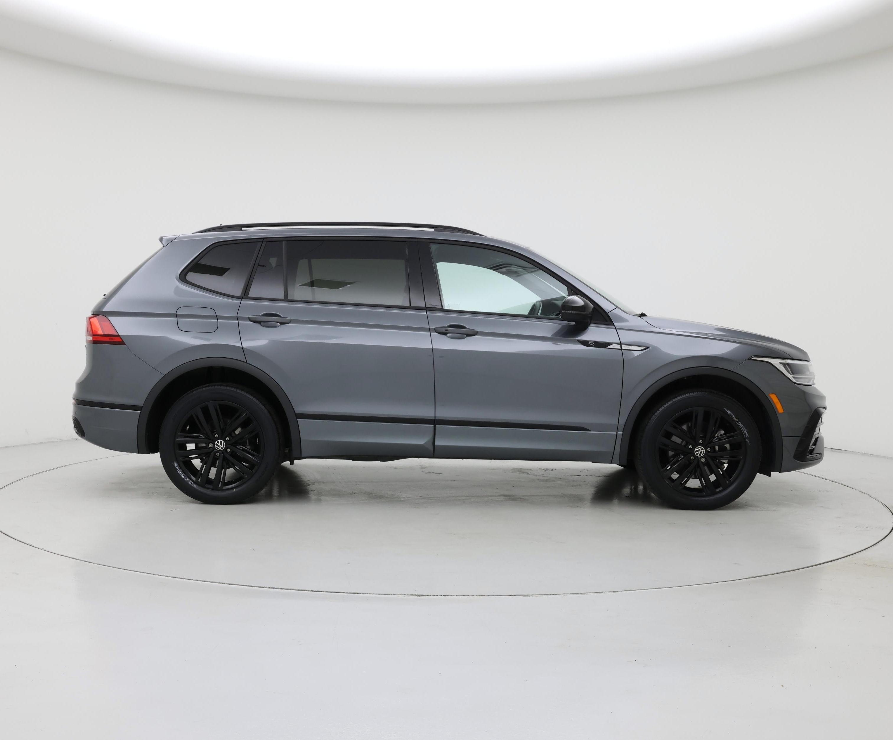 Thumbnail: 2022 Volkswagen Tiguan - 7