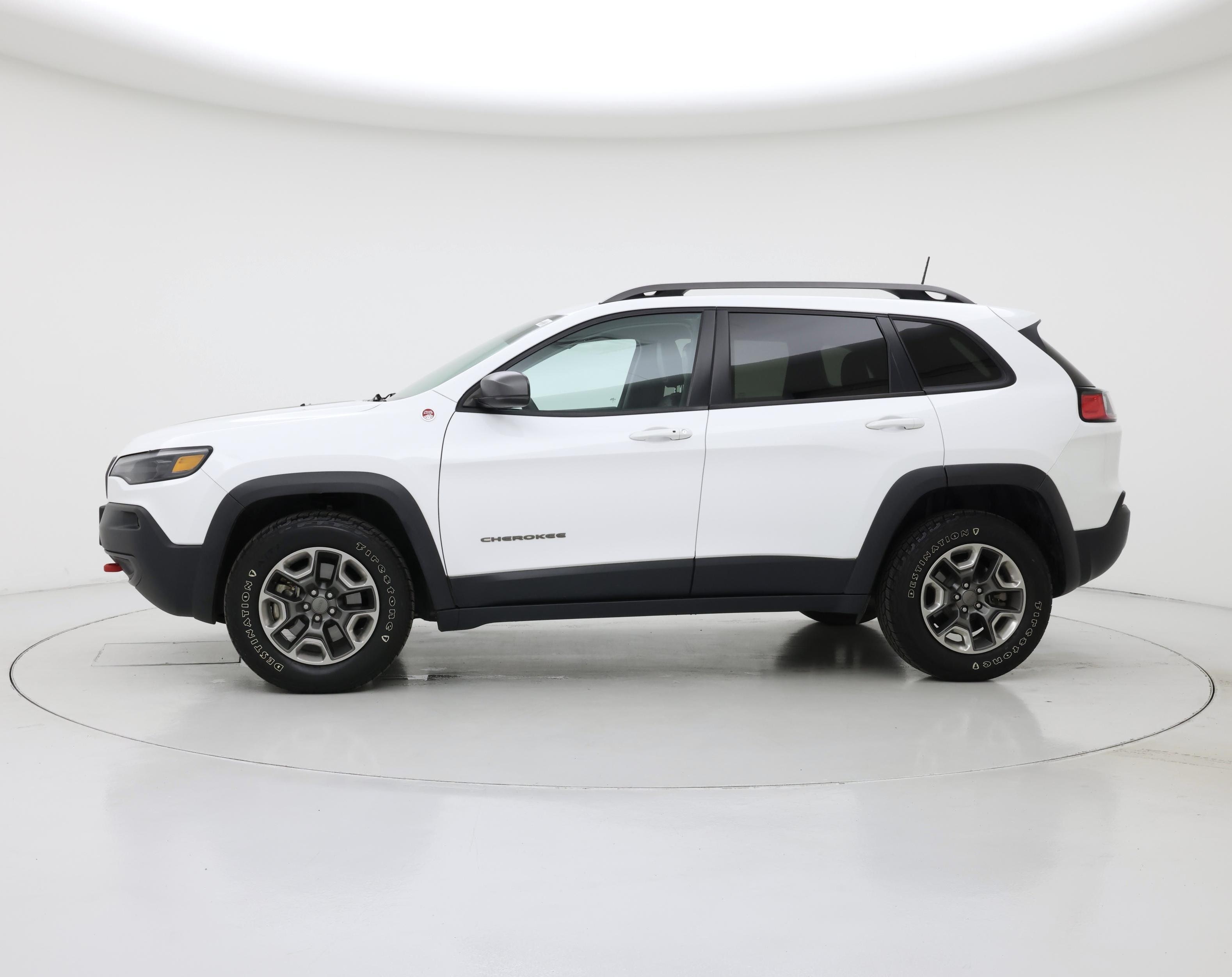 Thumbnail: 2019 Jeep Cherokee - 3