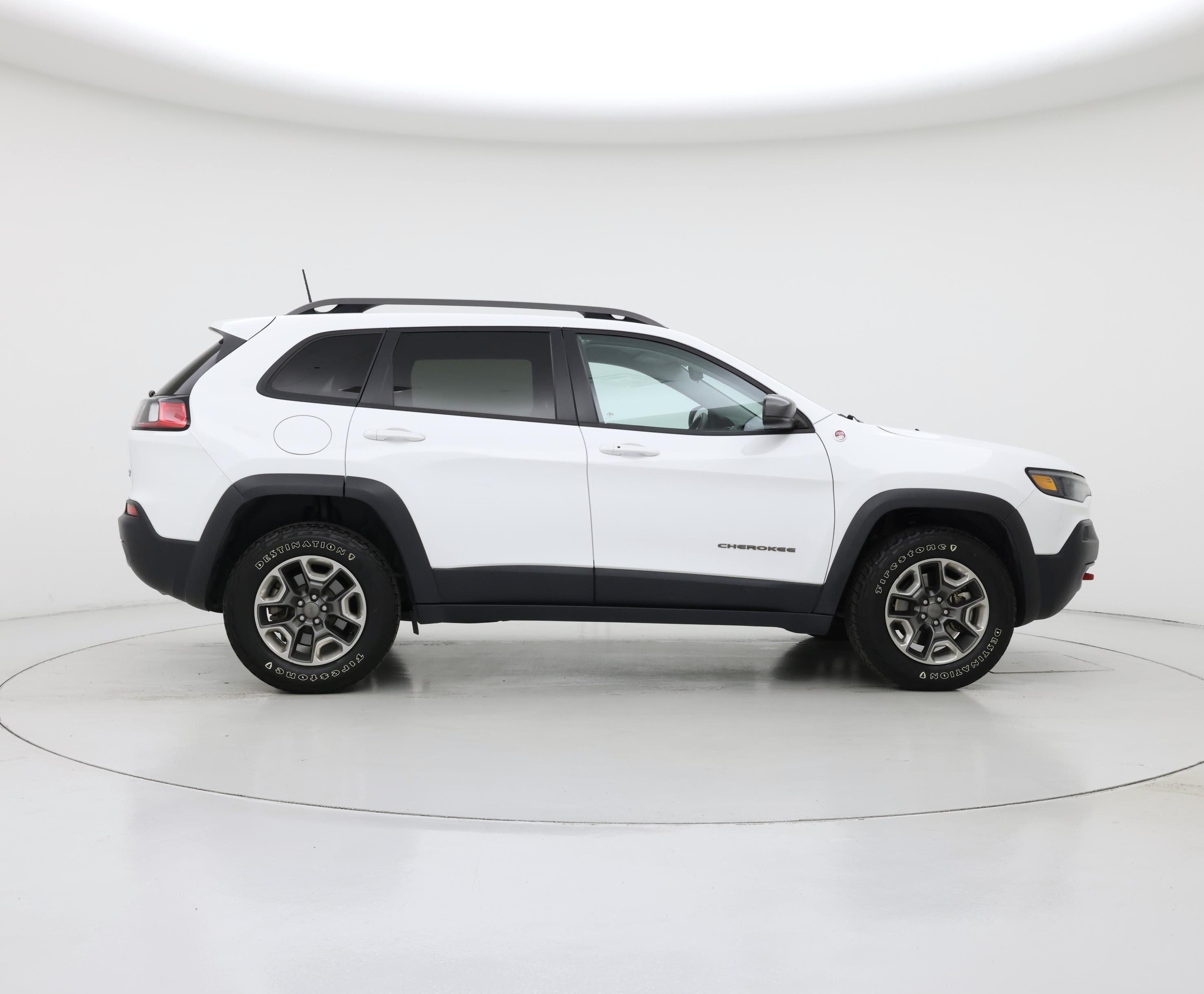 Thumbnail: 2019 Jeep Cherokee - 7