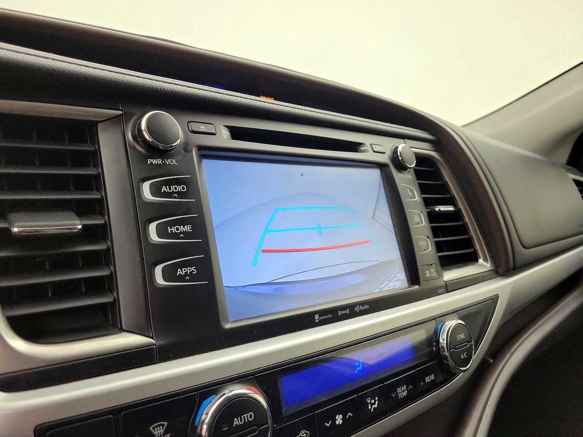 Thumbnail: 2018 Toyota Highlander - 15