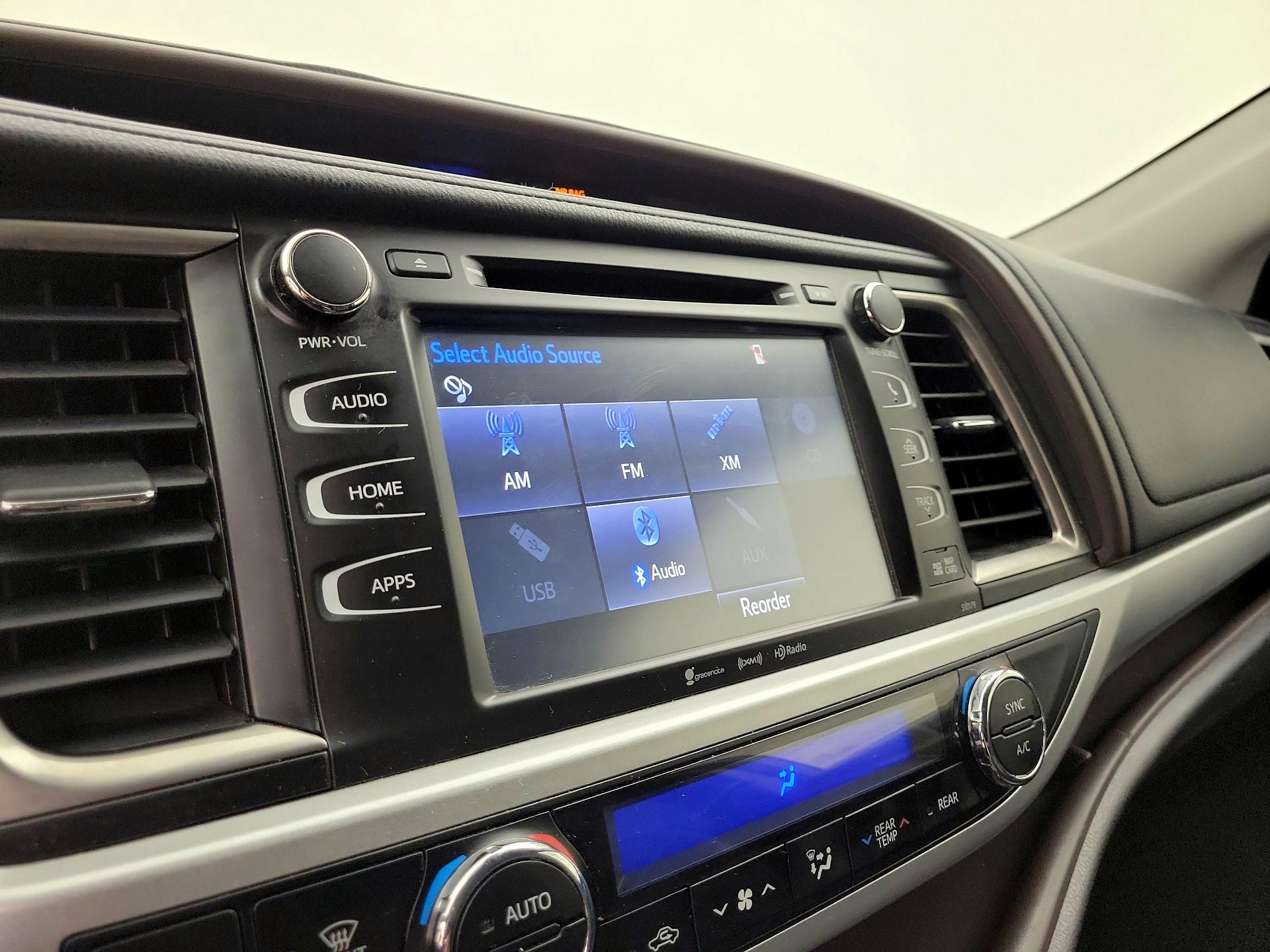 Thumbnail: 2018 Toyota Highlander - 16